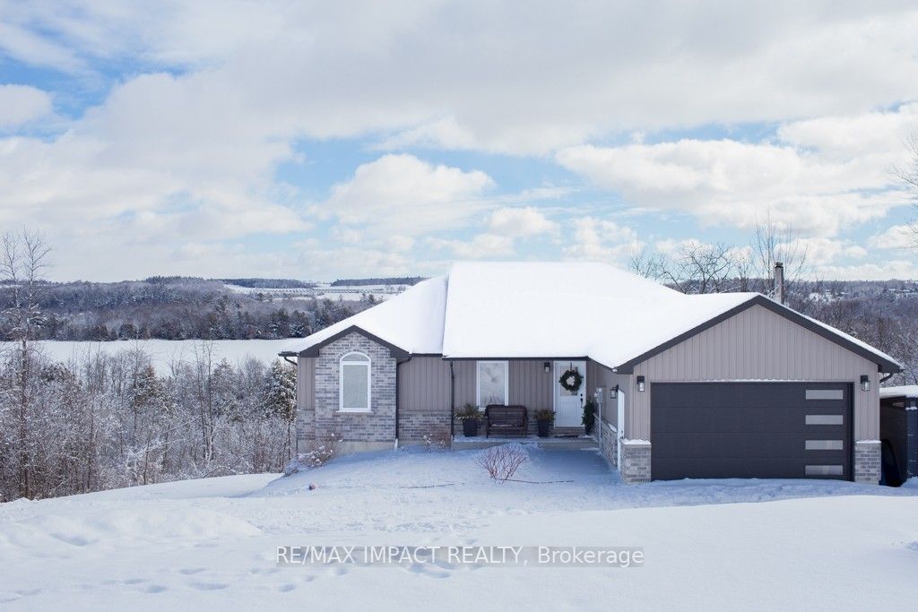 103 Hampton Crescent Property Photo