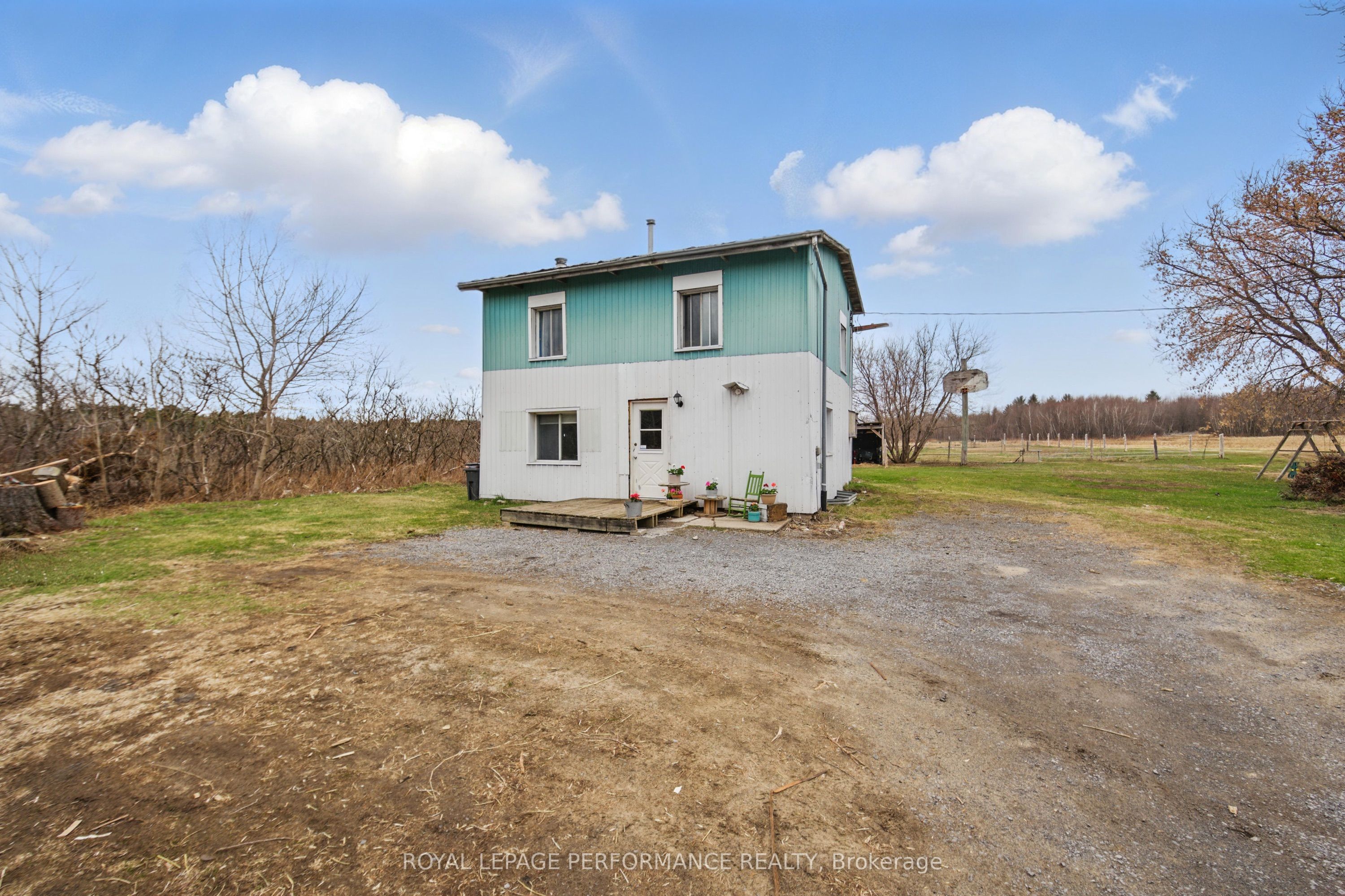 255 Concession 7 Road Property Photo