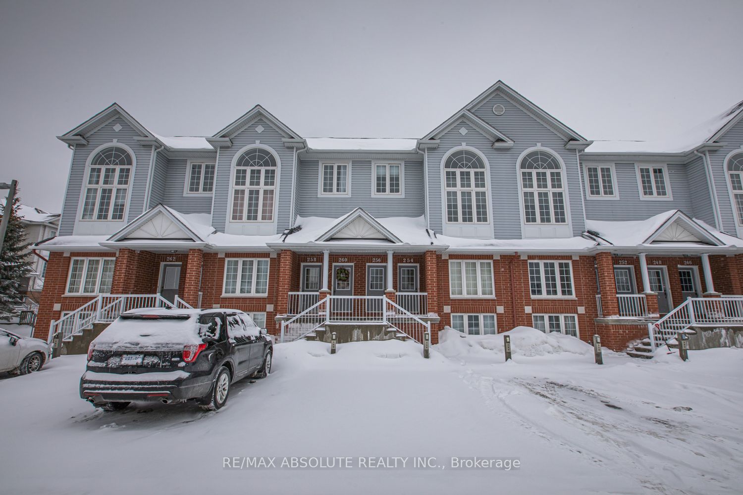 250 Gershwin Property Photo