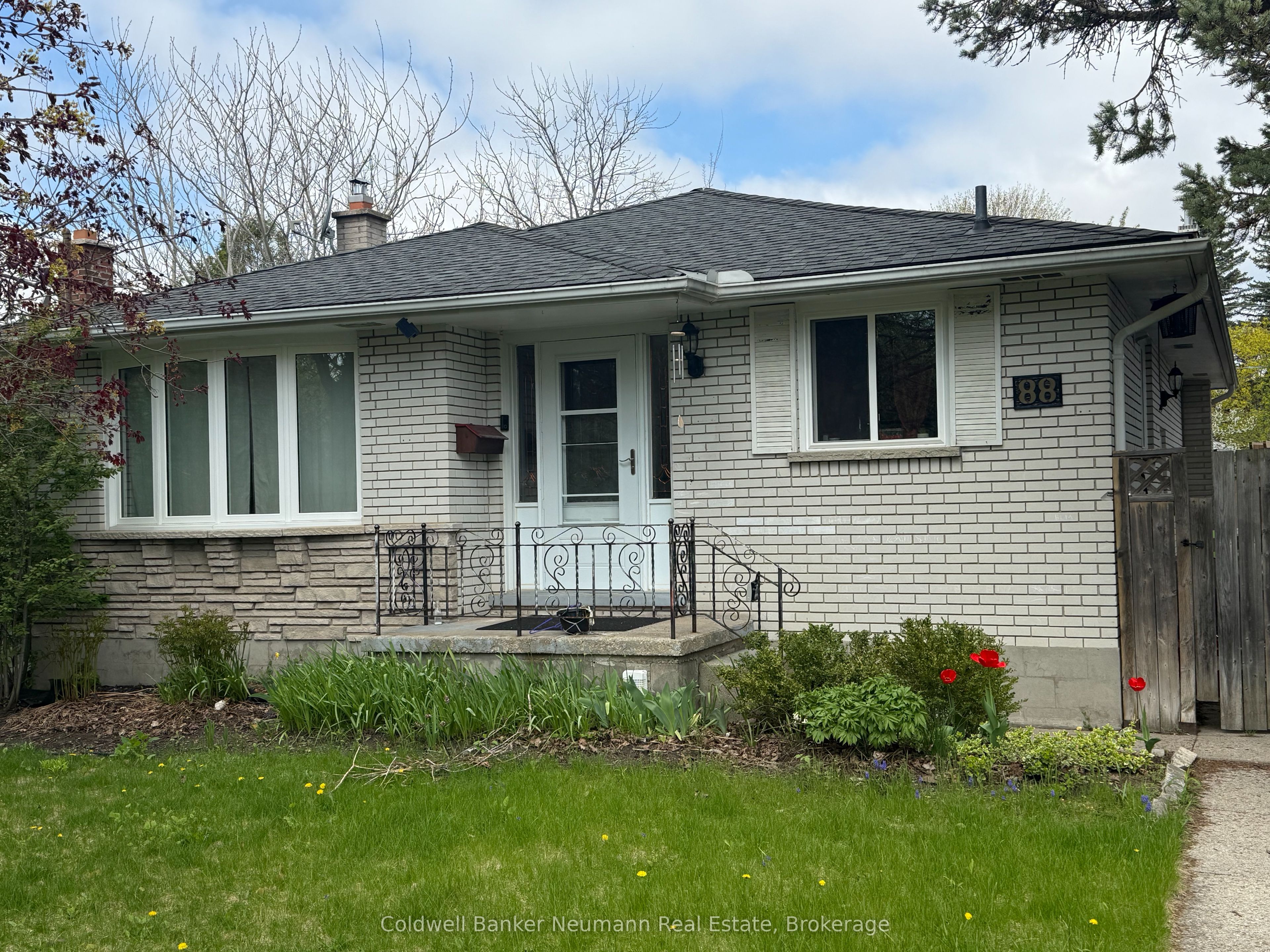 88 Glenburnie Drive Property Photo 1