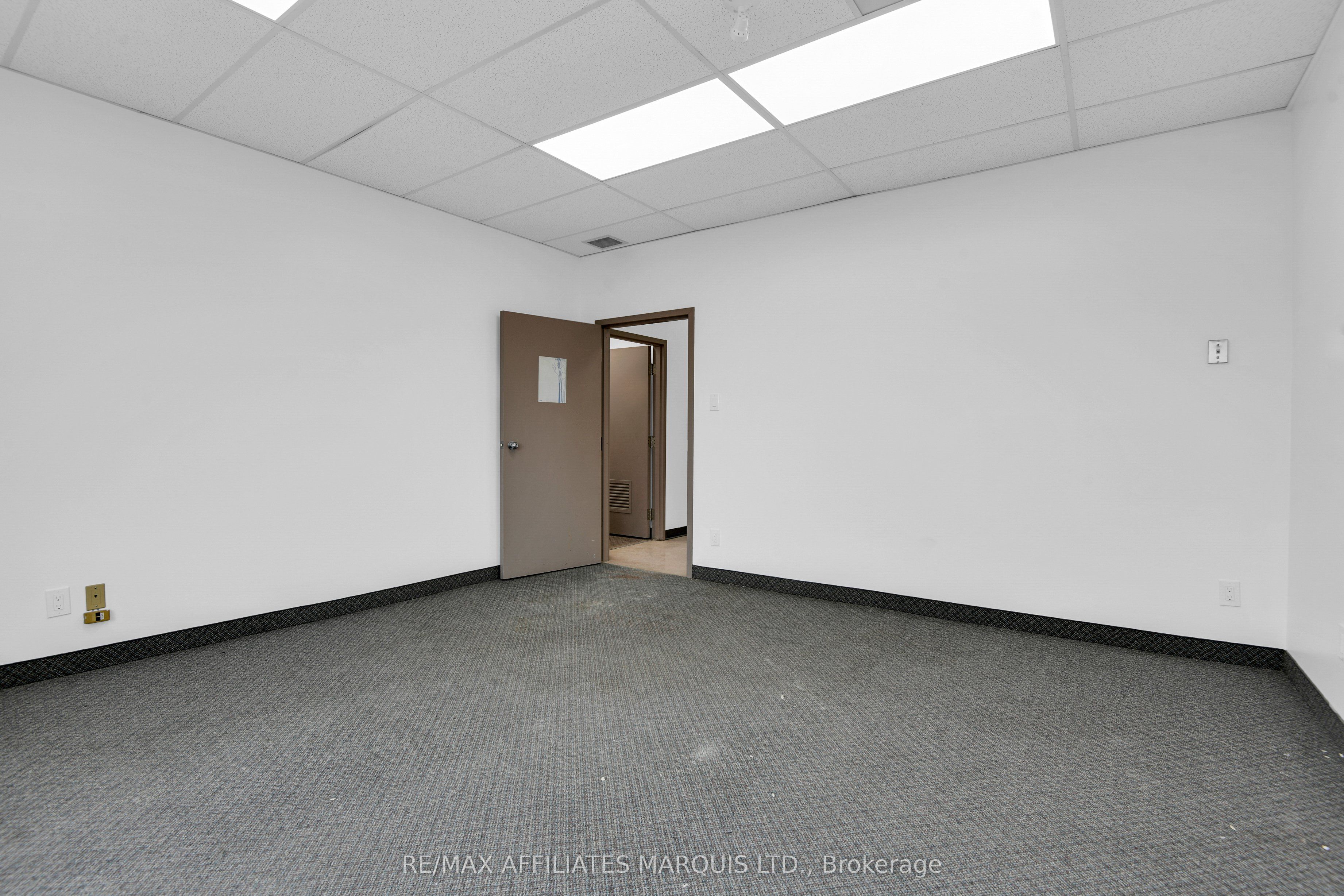 #upstairs Unit - 41 Second Street Property Photo 10