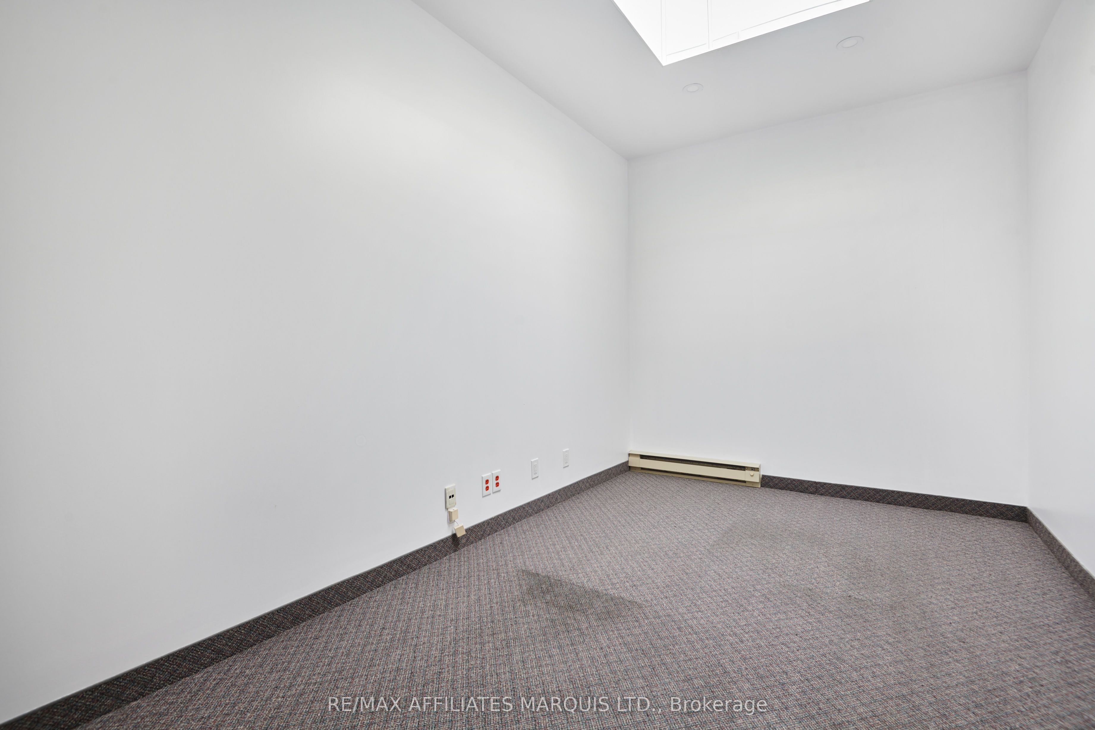 #upstairs Unit - 41 Second Street Property Photo 23
