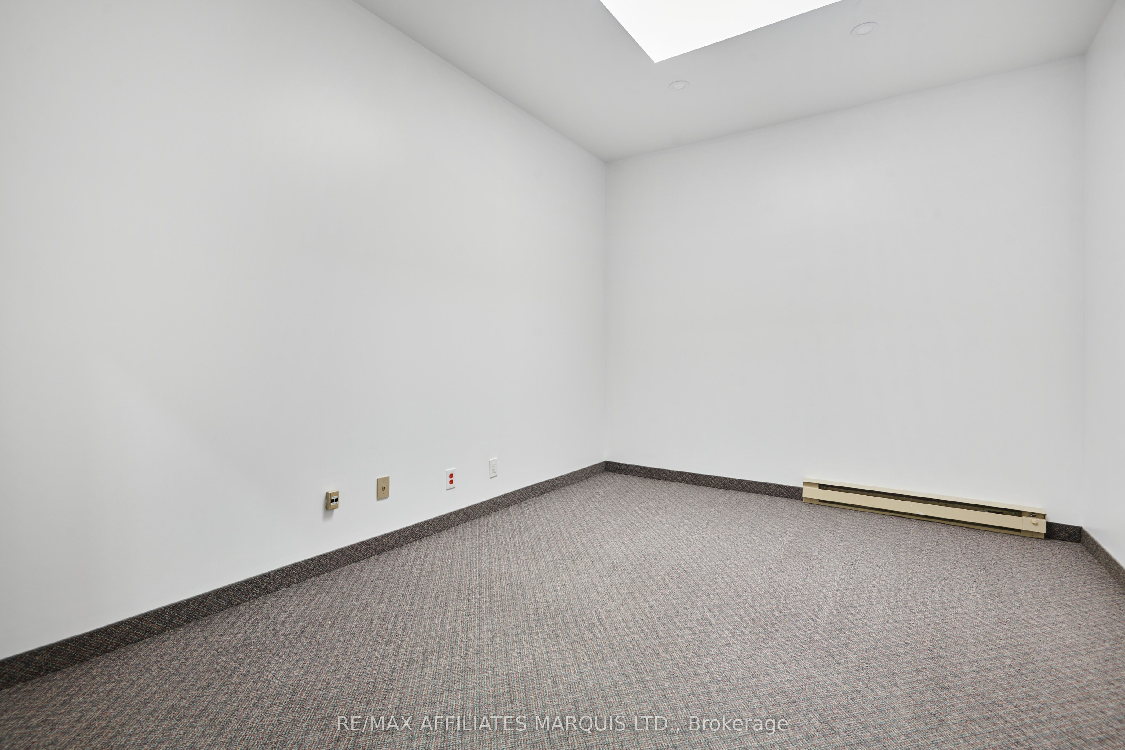 #upstairs Unit - 41 Second Street Property Photo 27