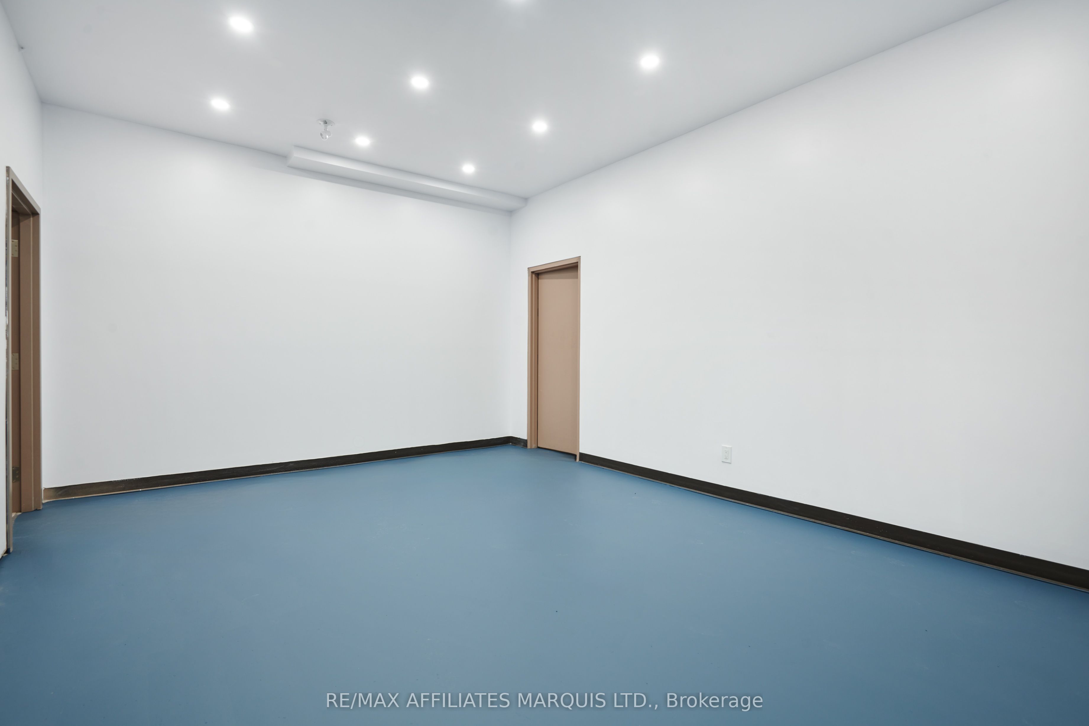 #upstairs Unit - 41 Second Street Property Photo 30