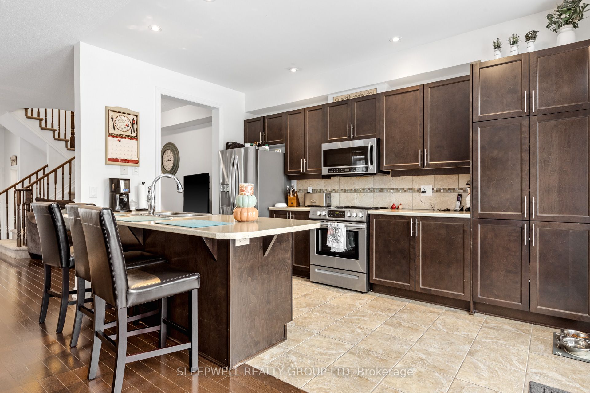 285 Kinghaven Crescent Property Photo 9