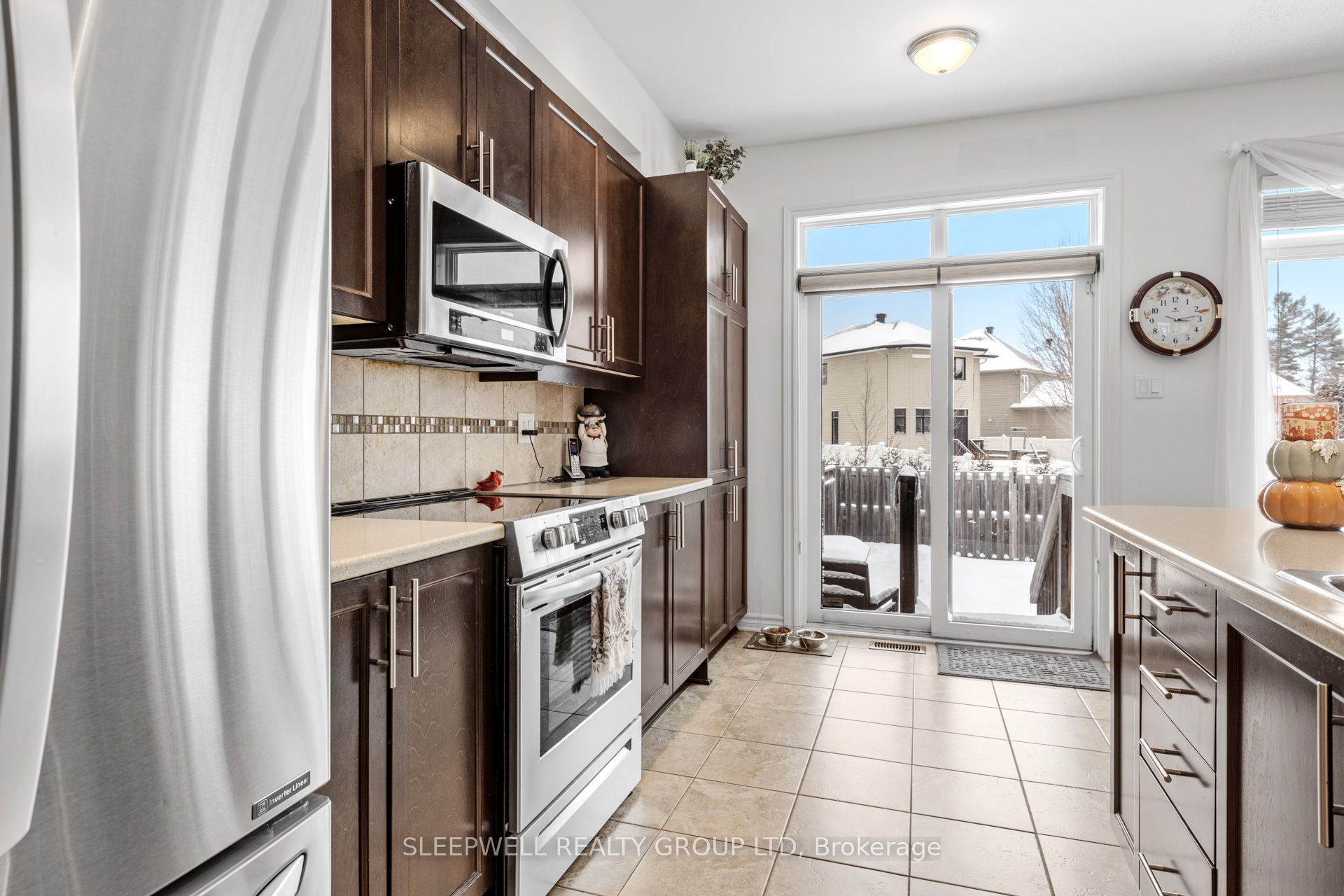 285 Kinghaven Crescent Property Photo 12
