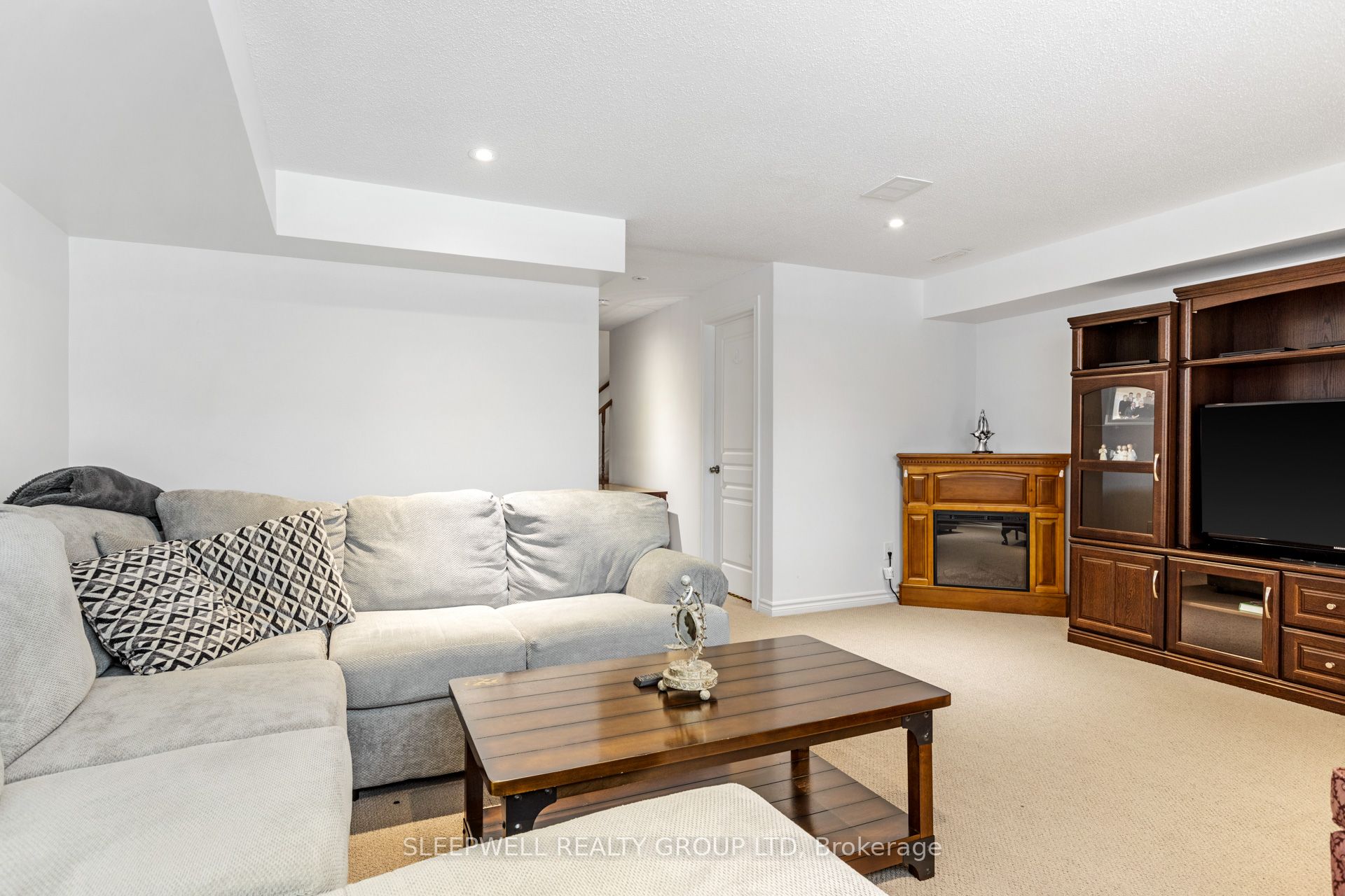 285 Kinghaven Crescent Property Photo 23