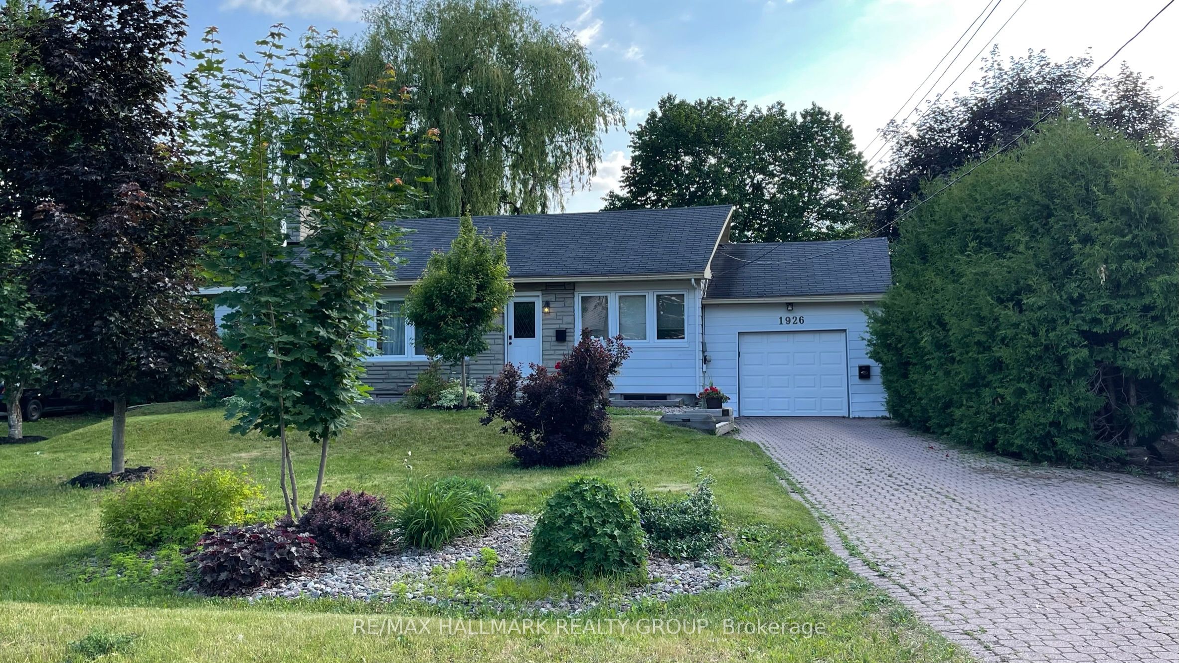 1926 Belcourt Boulevard Property Photo 1