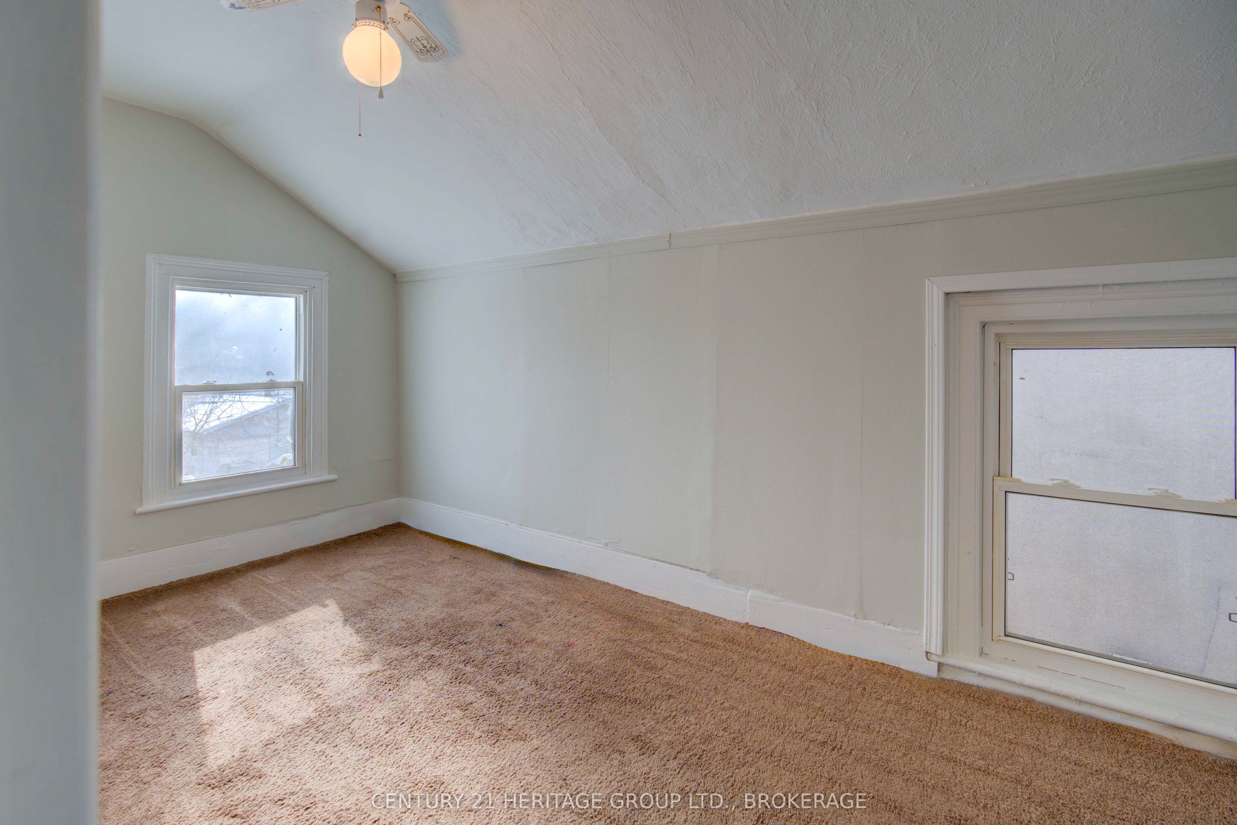243 King Street Property Photo 11