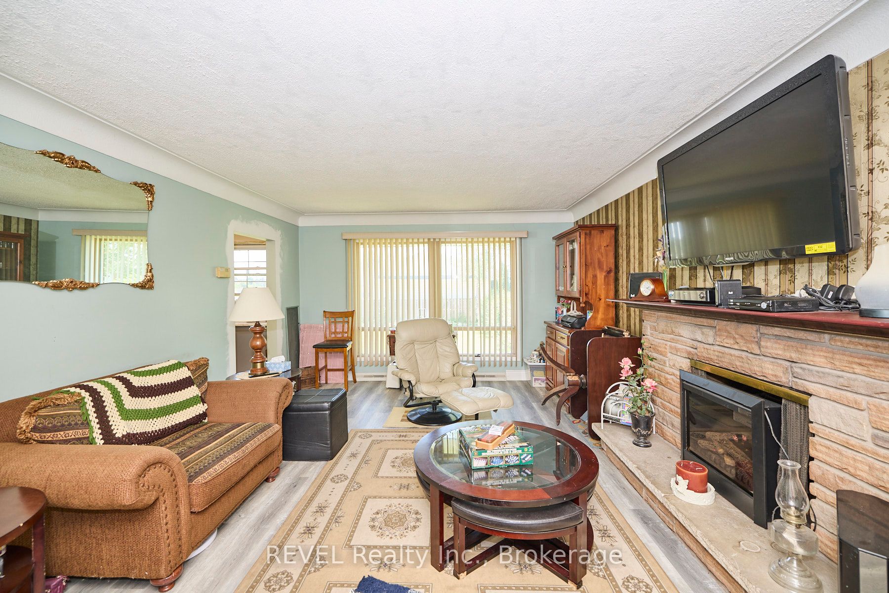 7205 Sharon Avenue Property Photo 5