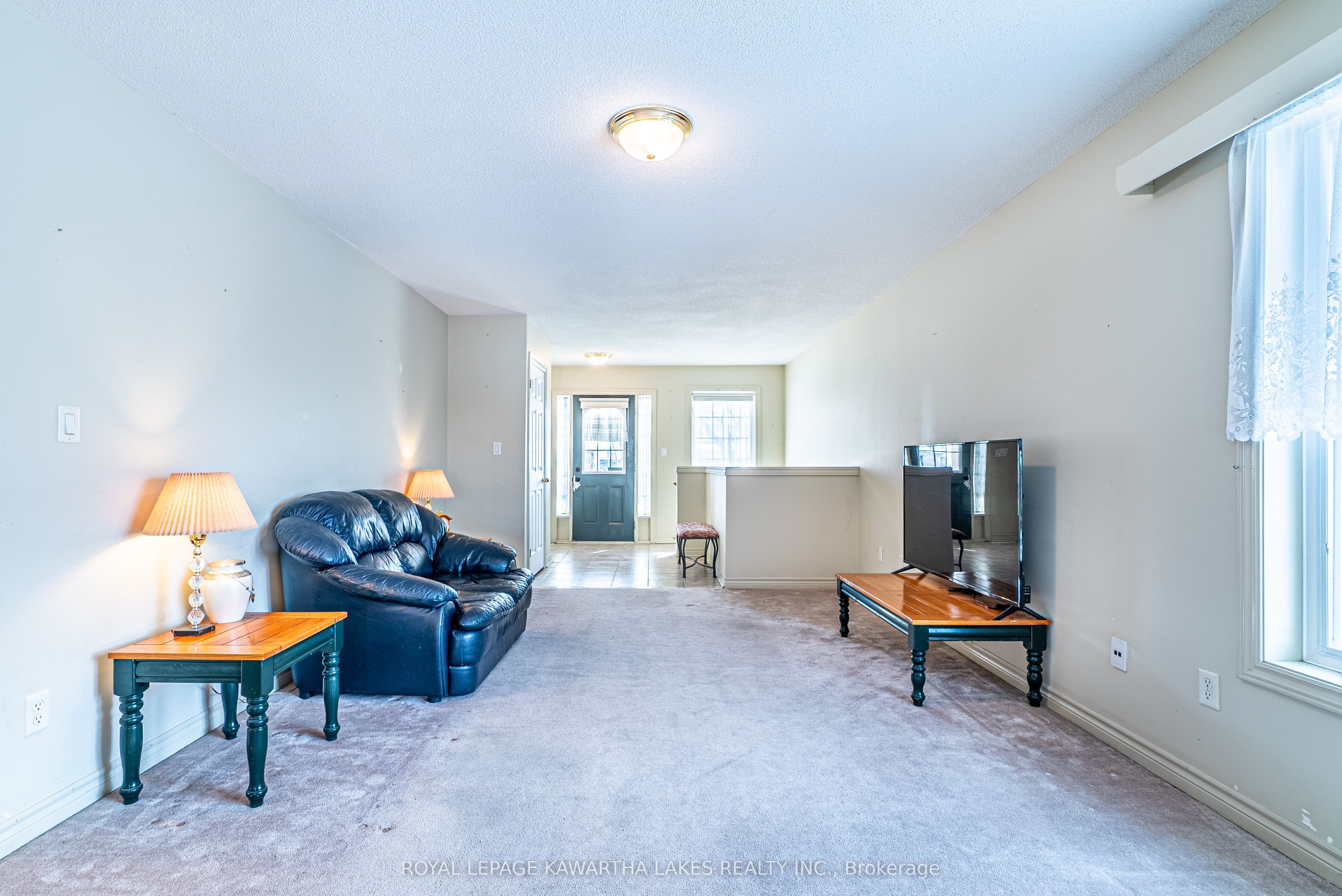 36 Fallingbrook Crescent Property Photo 8