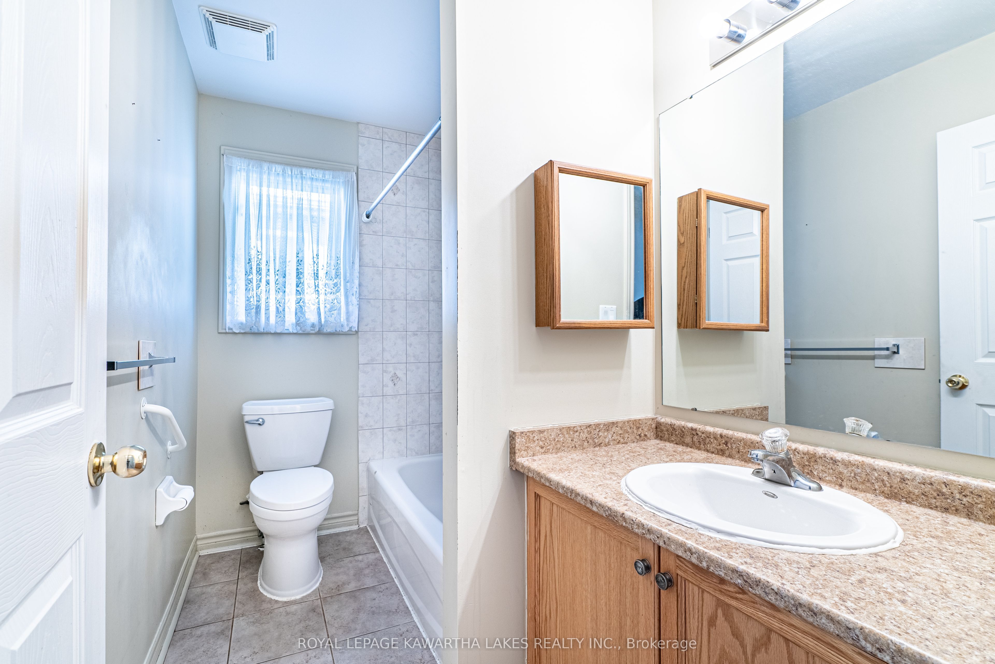 36 Fallingbrook Crescent Property Photo 17