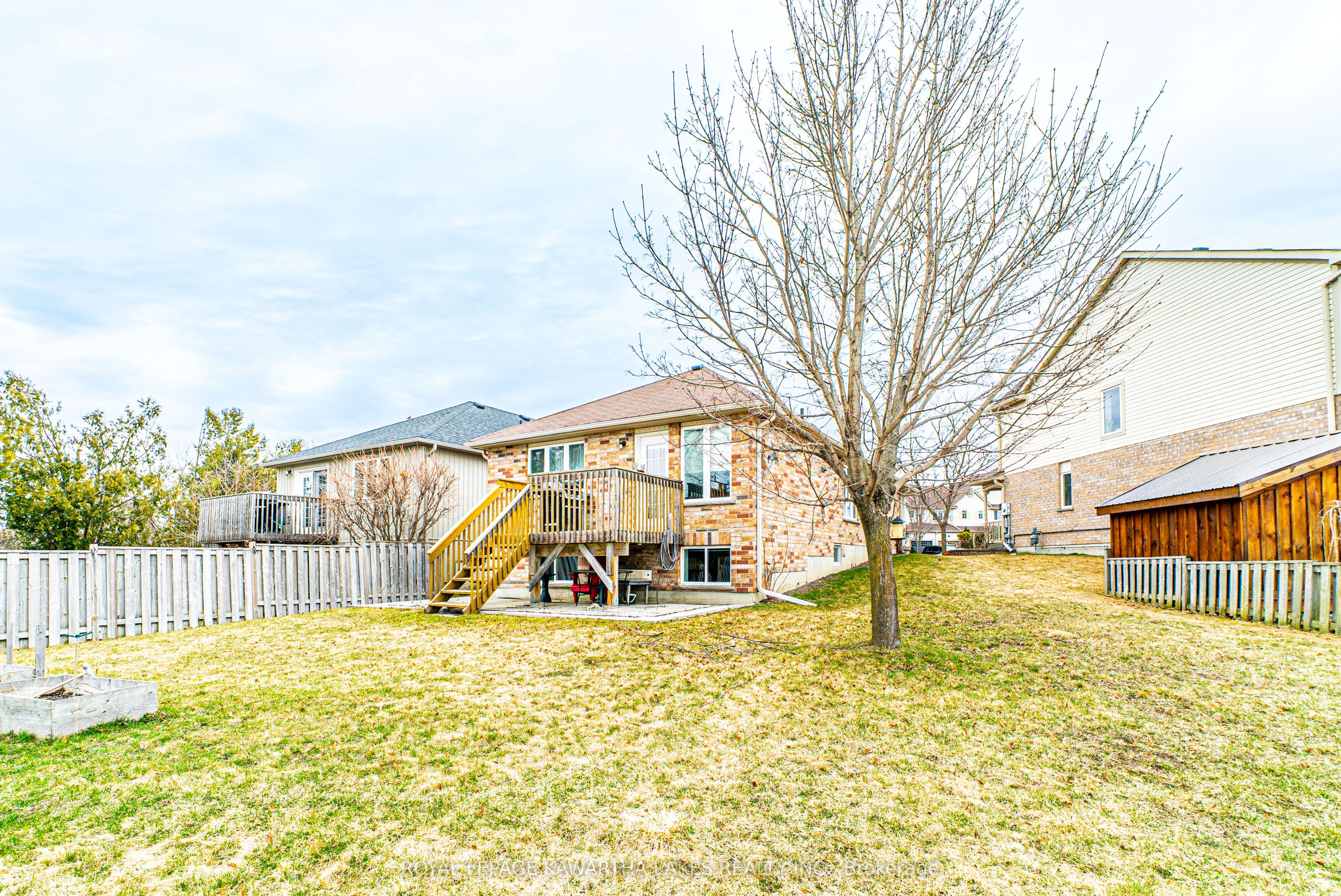 36 Fallingbrook Crescent Property Photo 27
