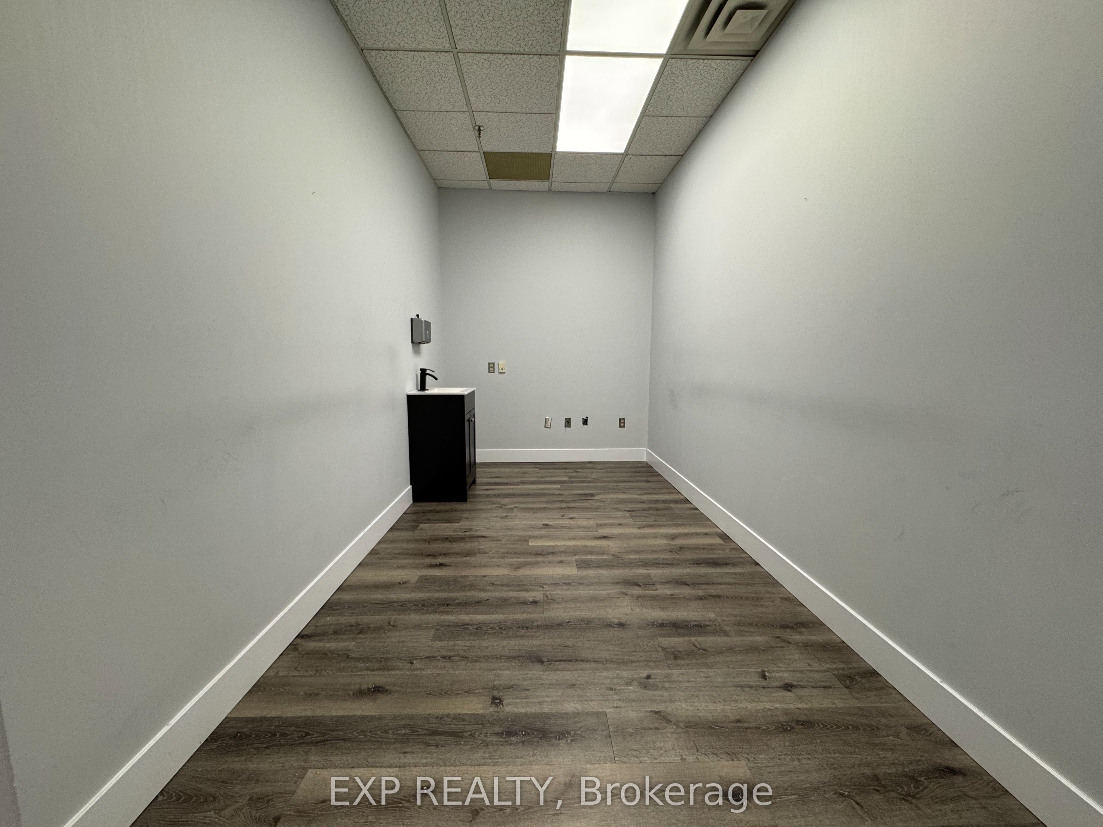 #111 - 101 Cherryhill Boulevard Property Photo 8