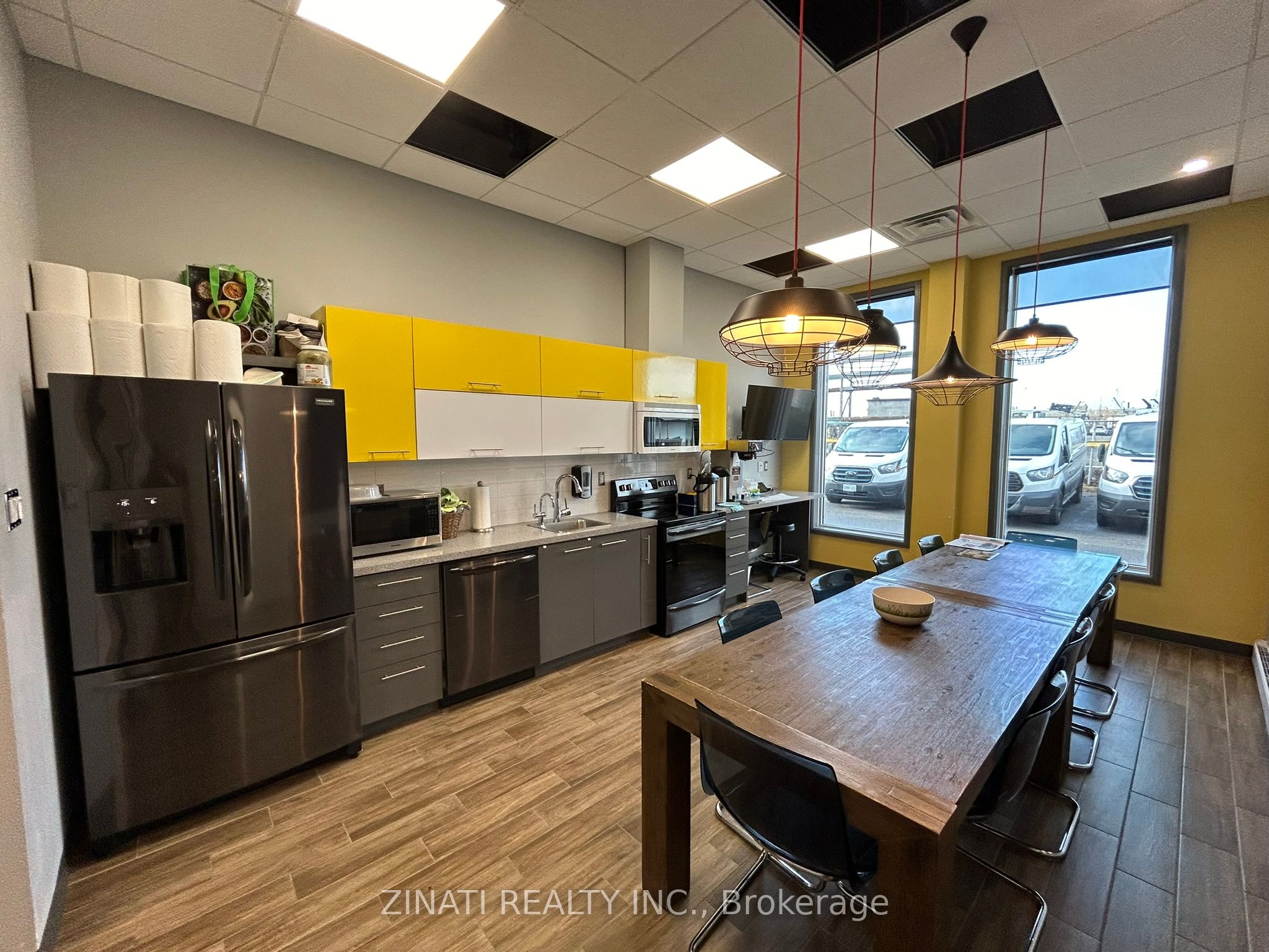 1528 Star Top Road Property Photo 8