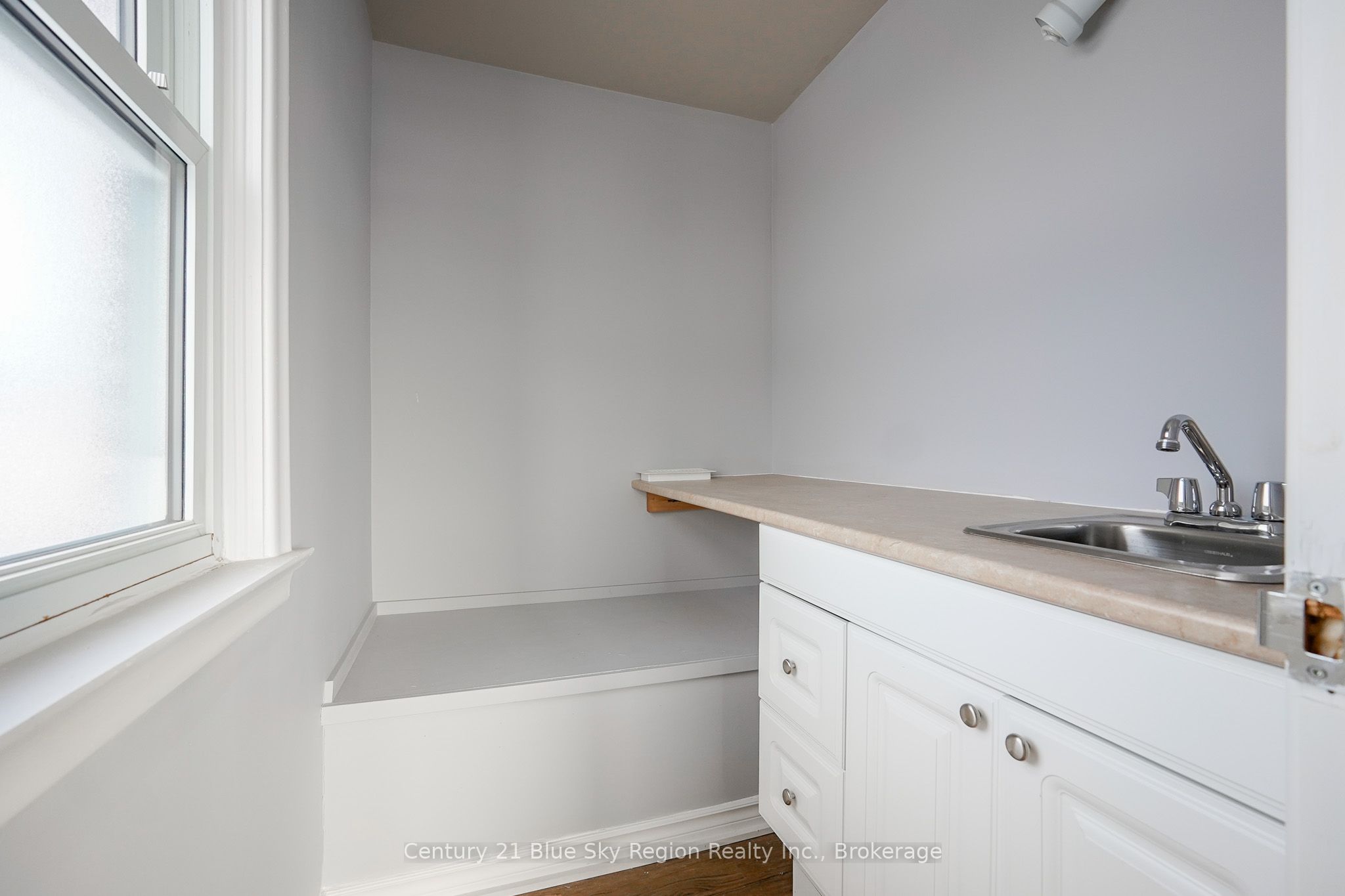 1781 Cassells Street Property Photo 33
