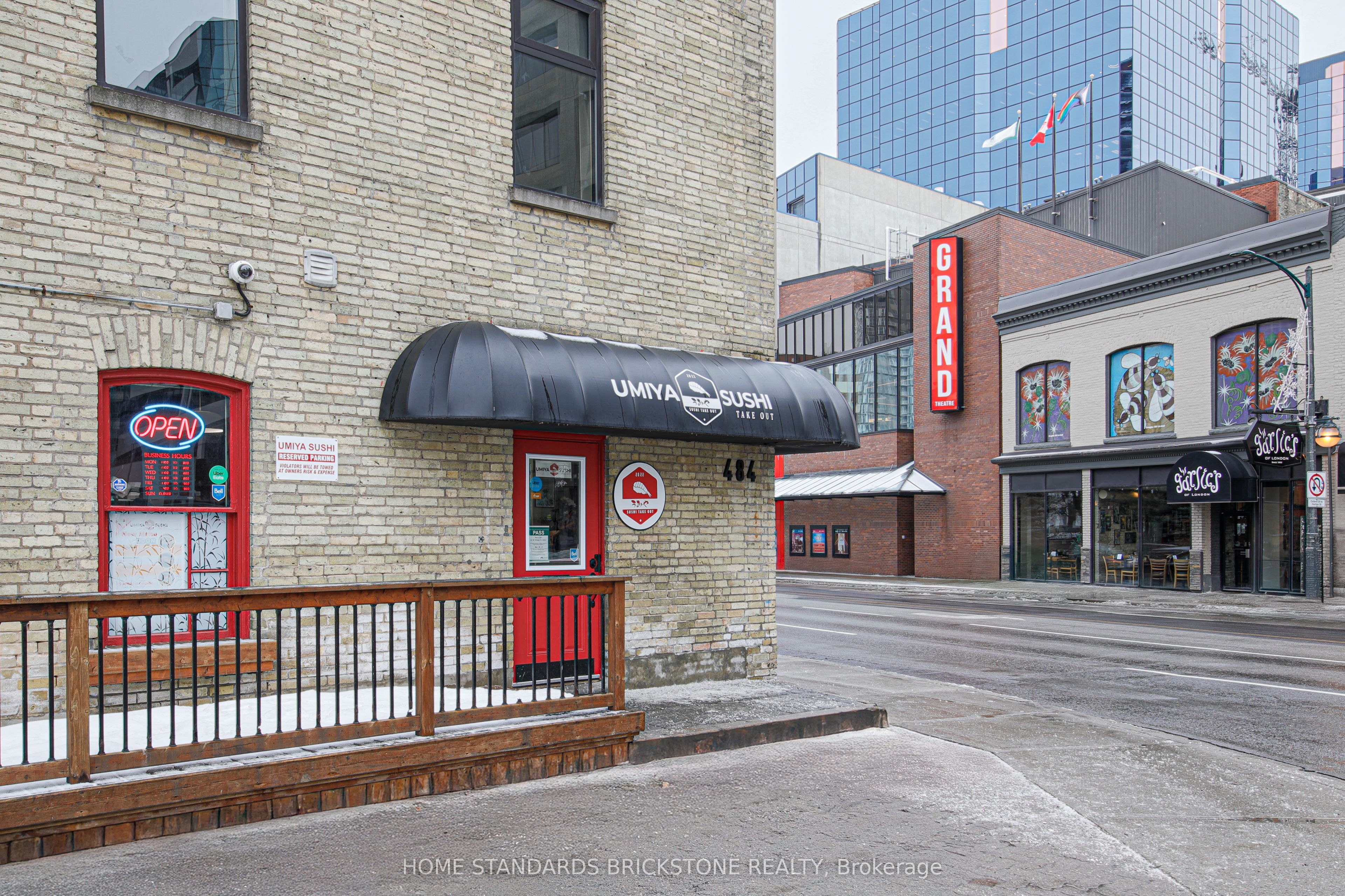 #102 - 484 Richmond St Street Property Photo 2