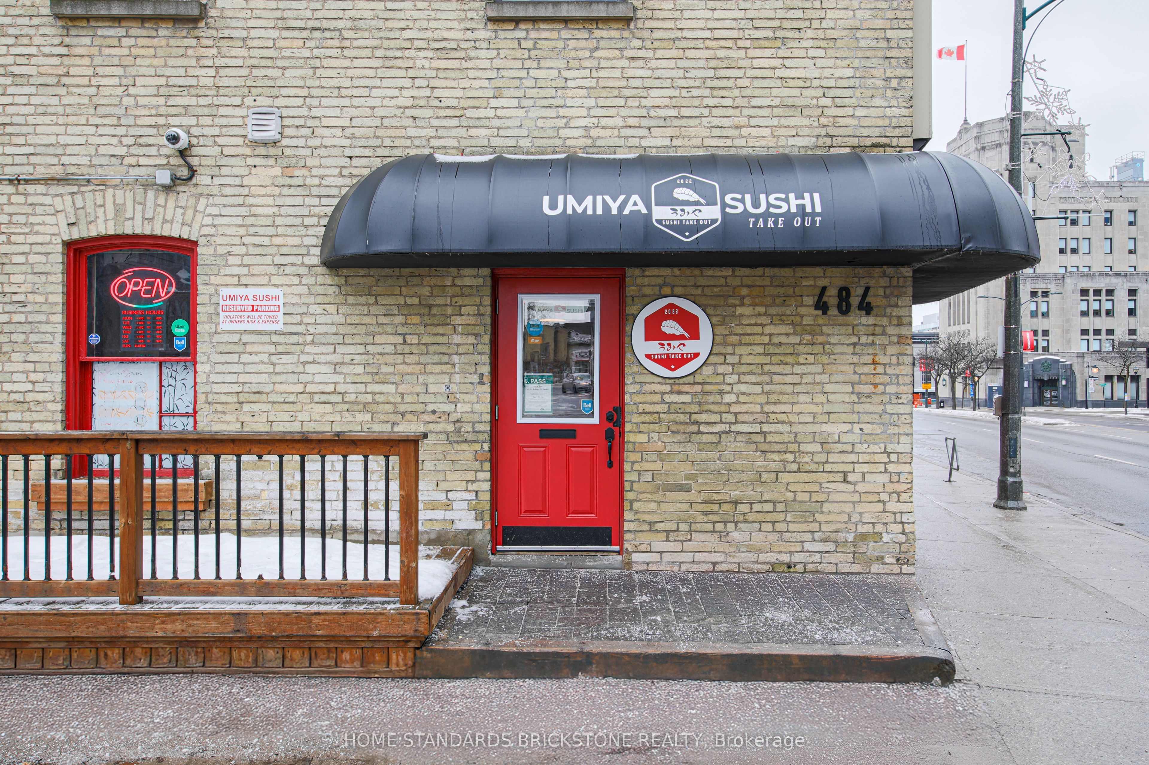 #102 - 484 Richmond St Street Property Photo 3