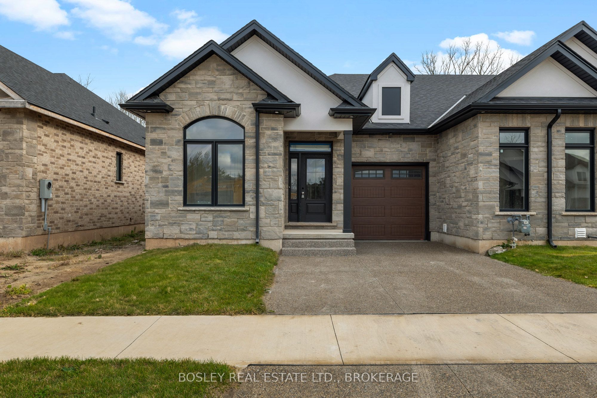 510 Royal Ridge Drive Property Photo 1