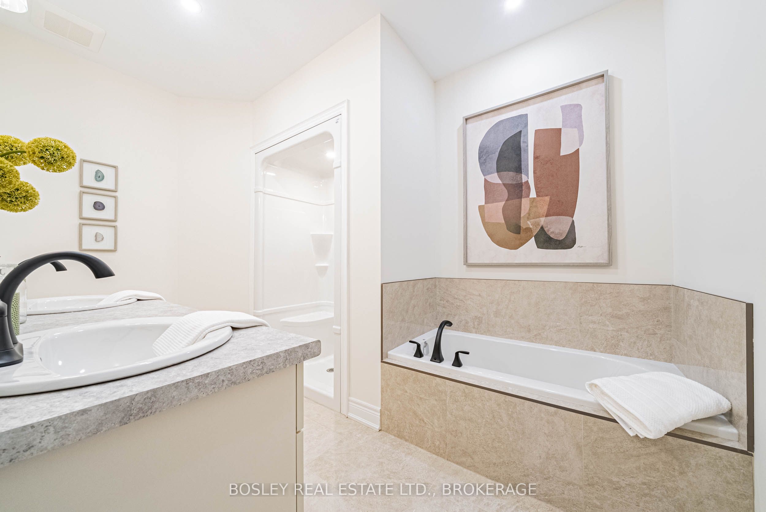 510 Royal Ridge Drive Property Photo 23