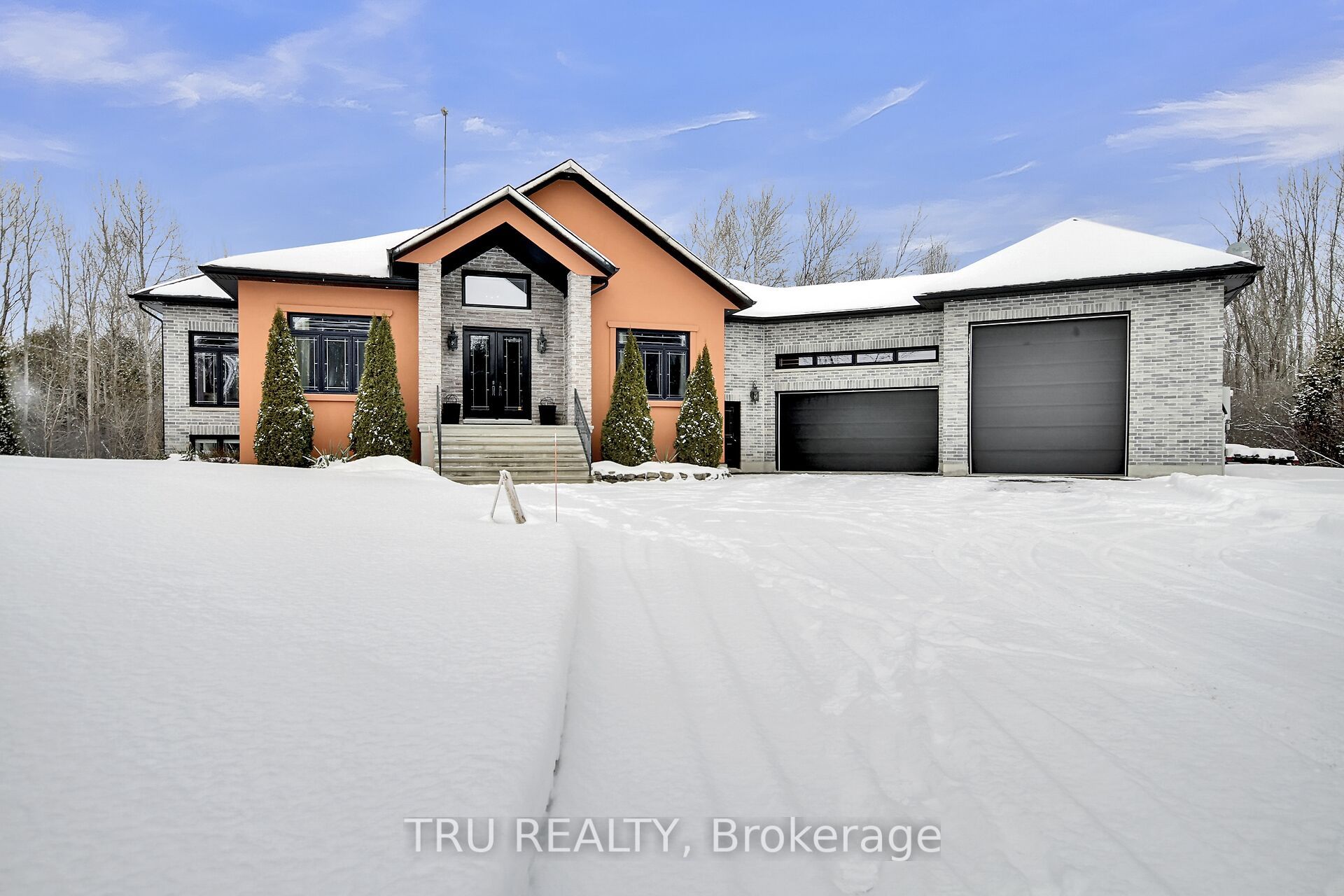 7893 Parkway Rd Property Photo