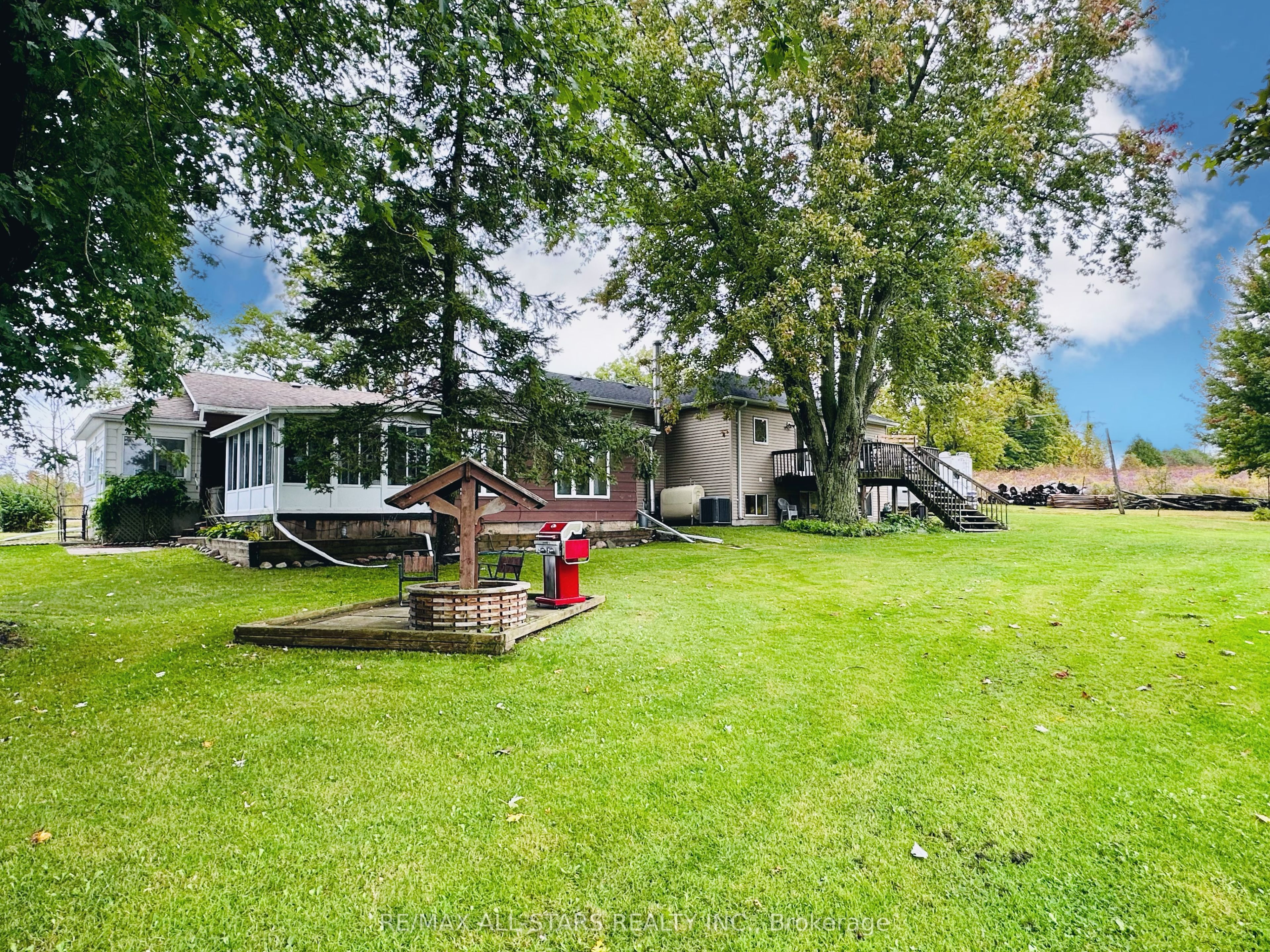 721 Hiawatha Line Property Photo