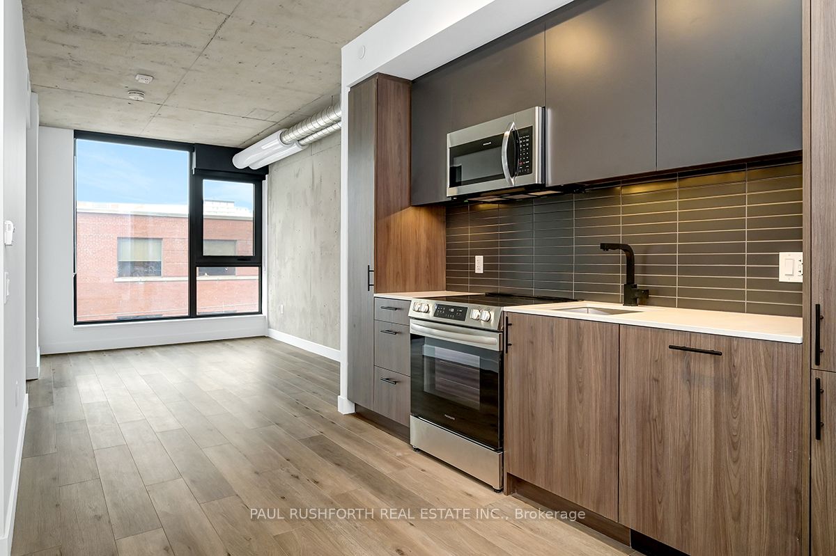 #303 - 10 James Street Property Photo 7