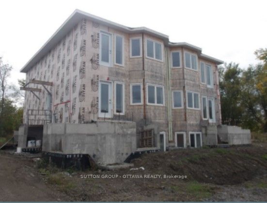 6758 Rocque St Property Photo