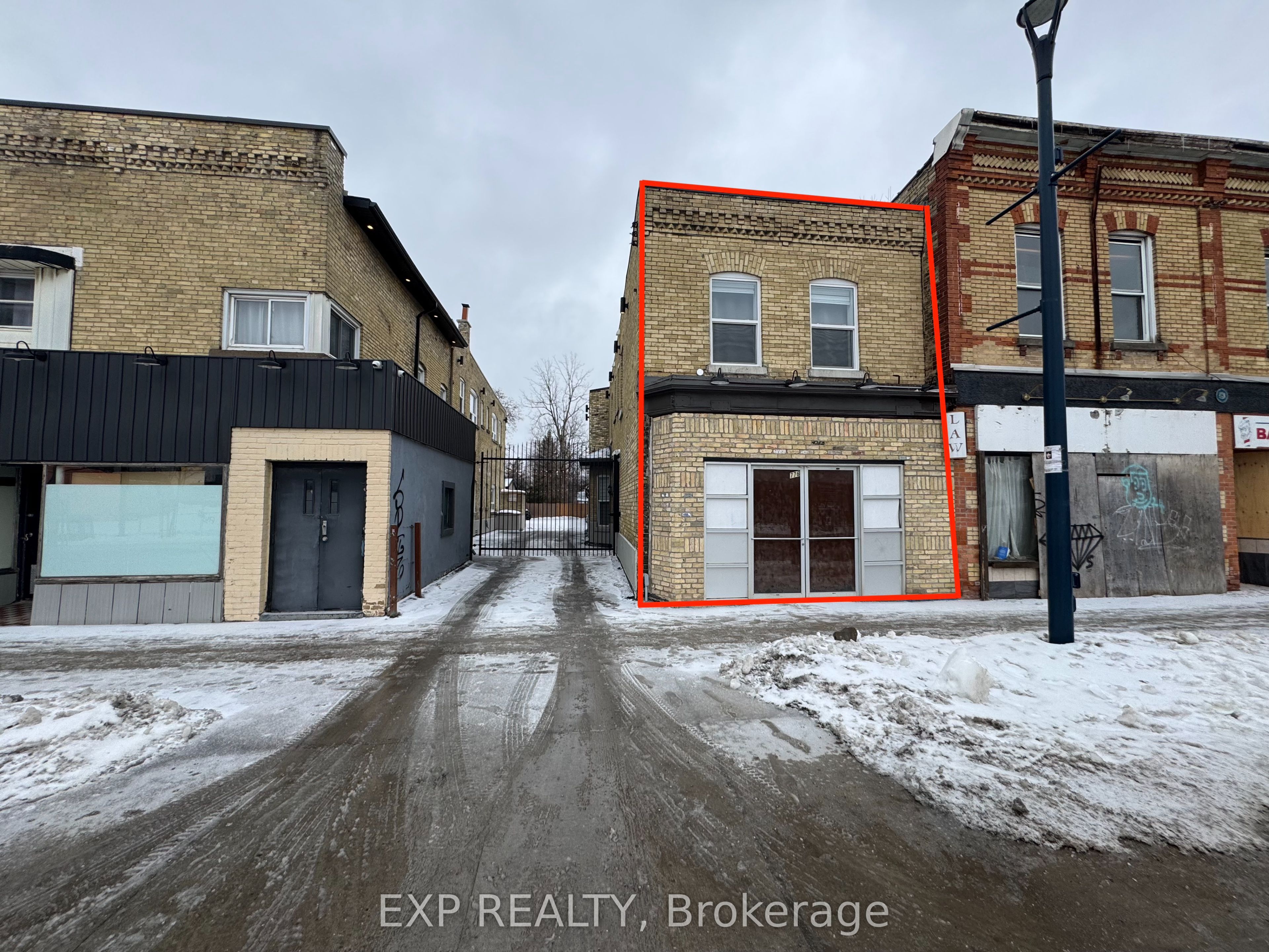 776 Dundas Street Property Photo 1