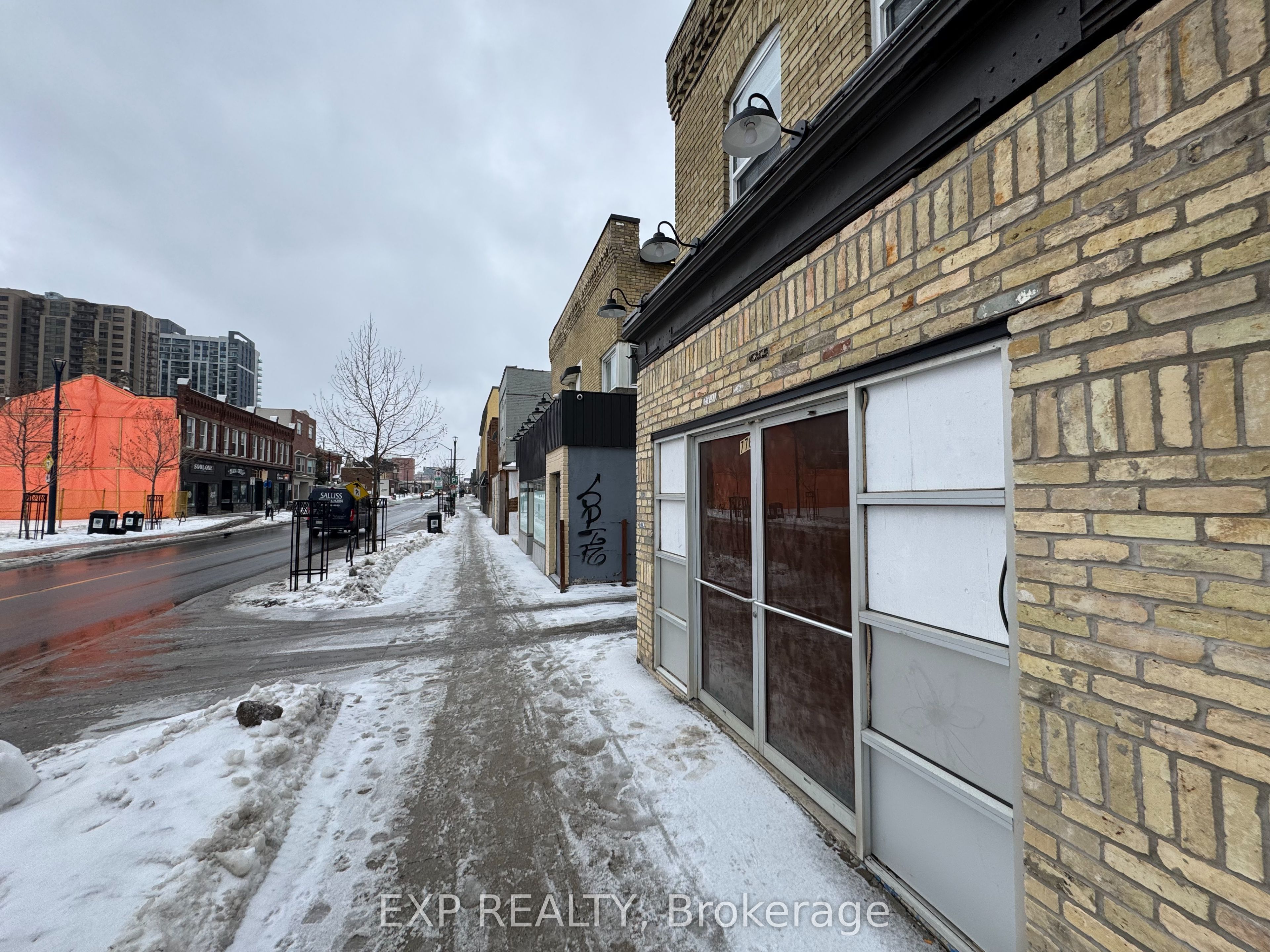 776 Dundas Street Property Photo 7