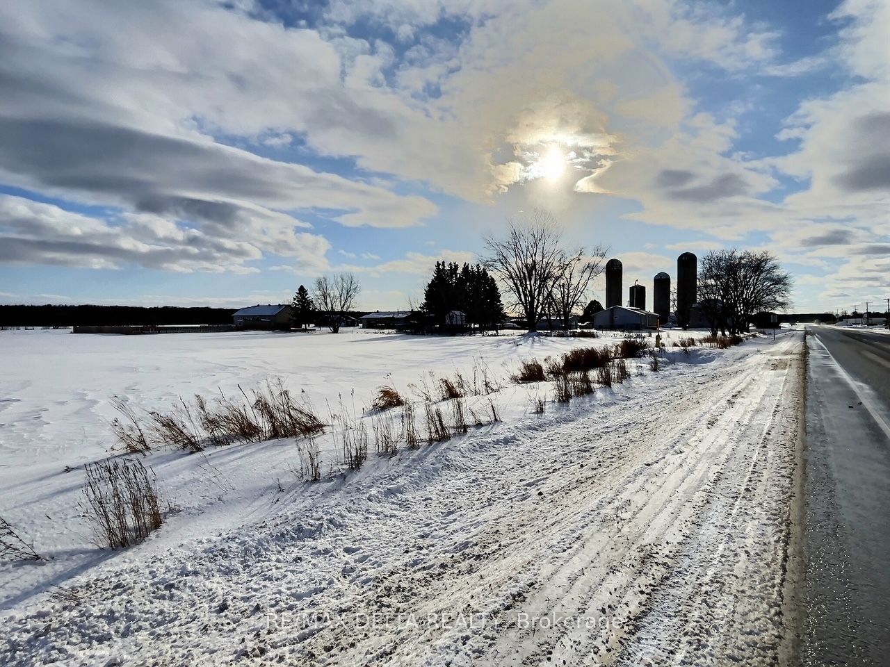 2010 Laval Street Property Photo 2