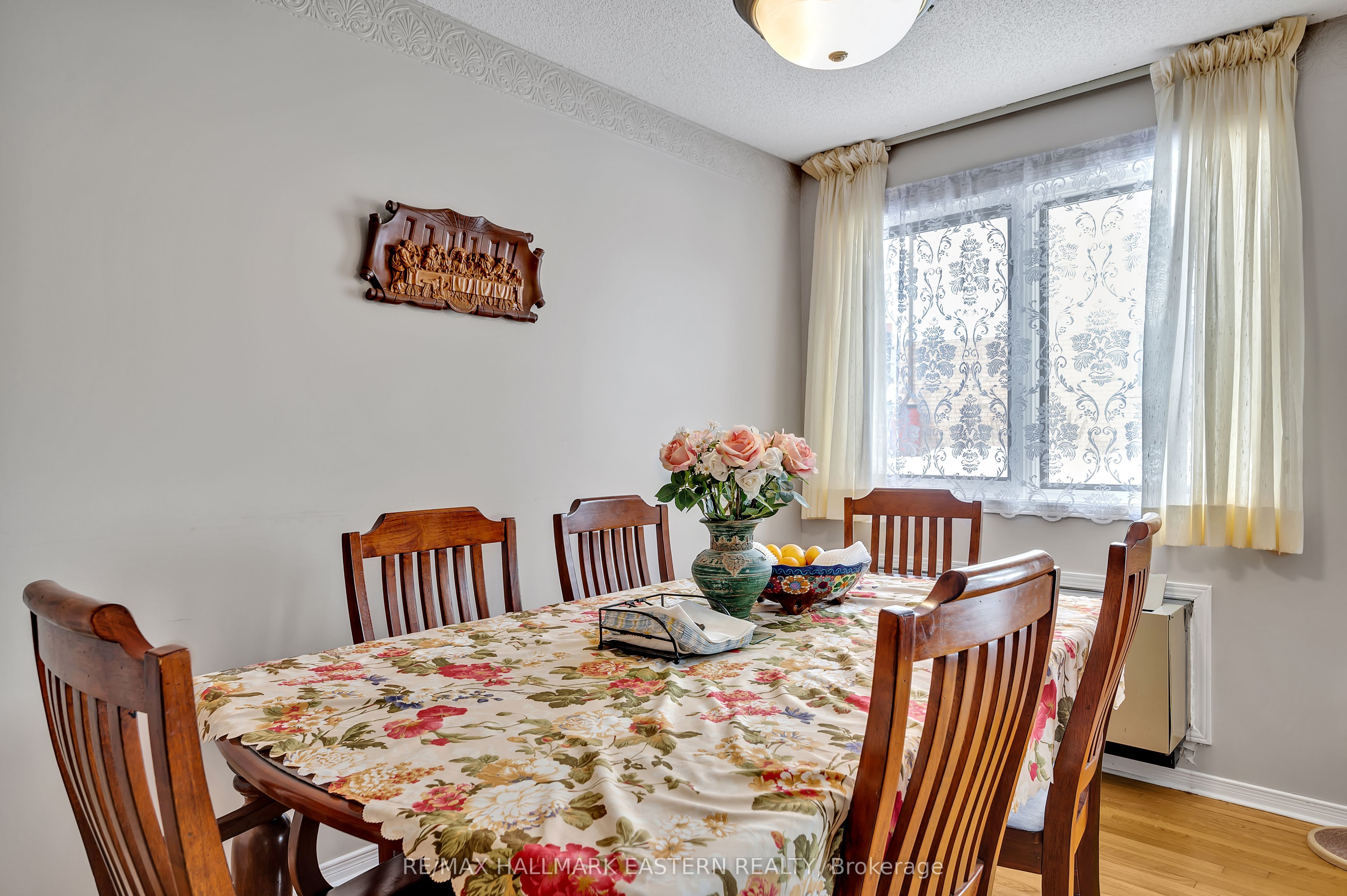 #1 - 36 Champlain Crescent Property Photo 8