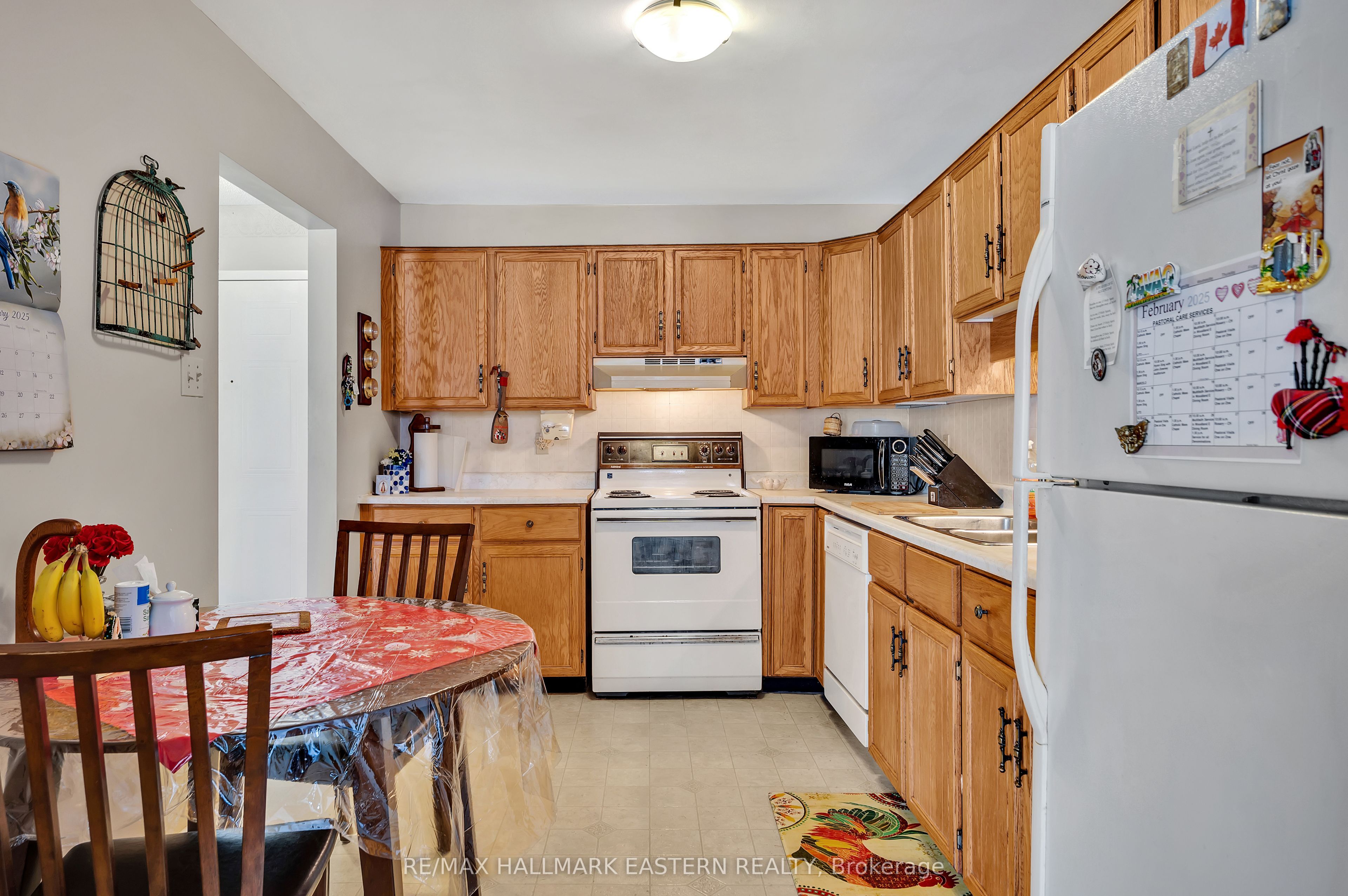 #1 - 36 Champlain Crescent Property Photo 10