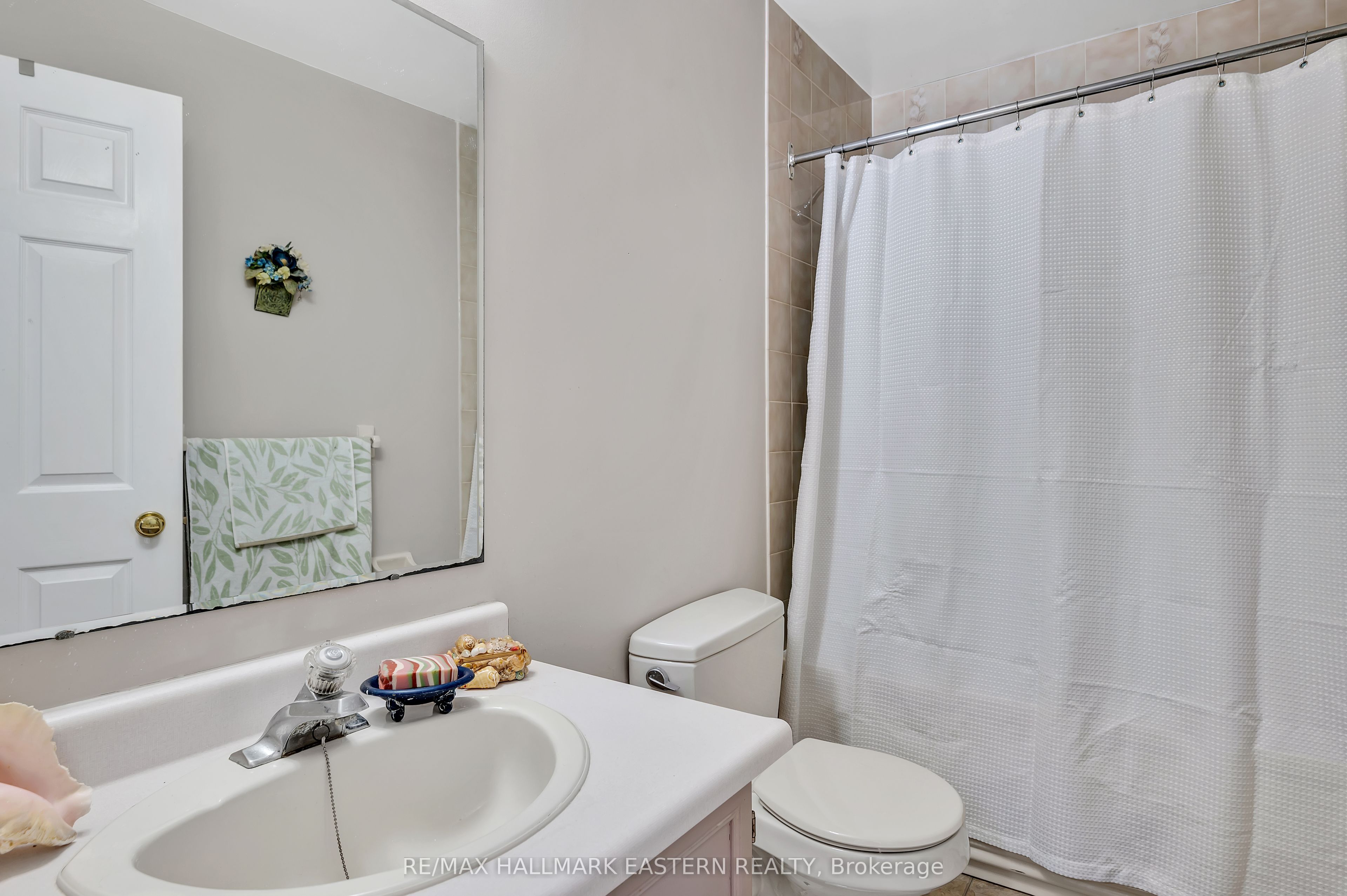 #1 - 36 Champlain Crescent Property Photo 22