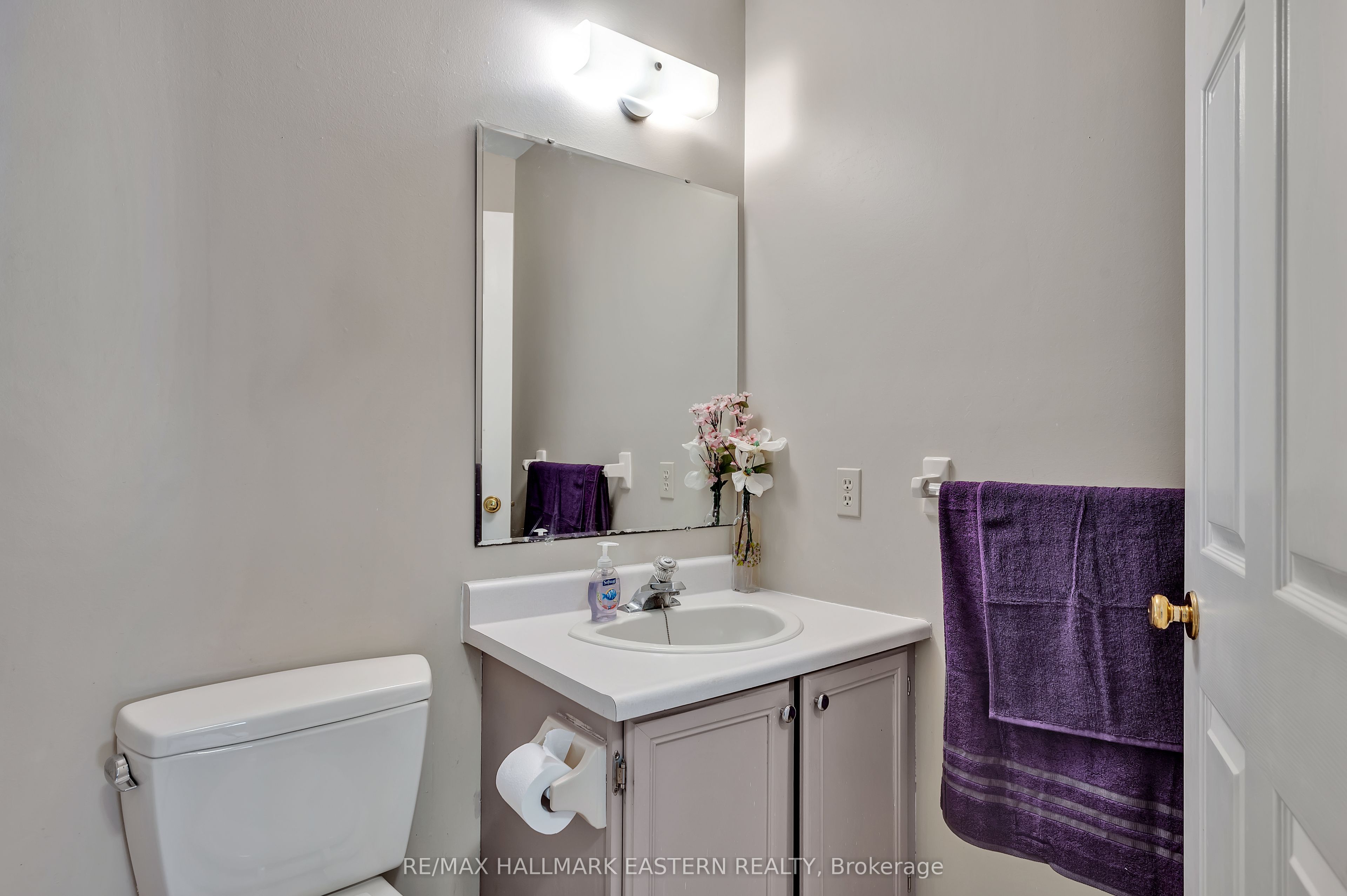 #1 - 36 Champlain Crescent Property Photo 28