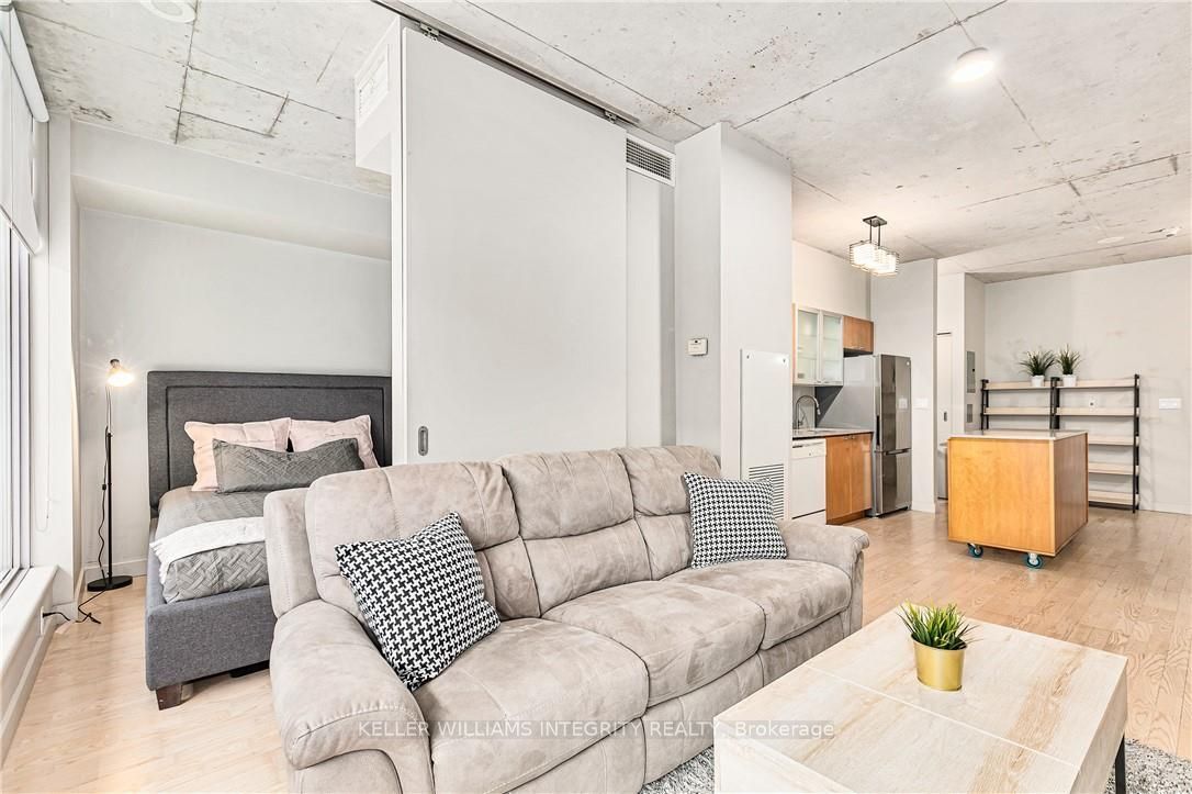 #312 - 383 Cumberland Street Property Photo