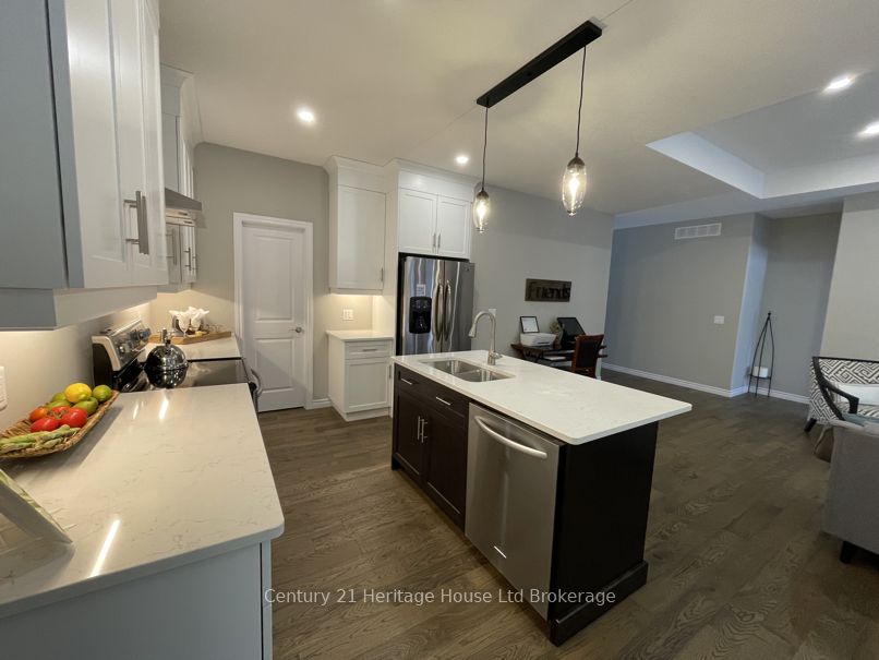 46 Matheson Cres Property Photo 3