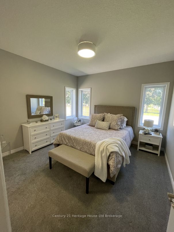 46 Matheson Cres Property Photo 11