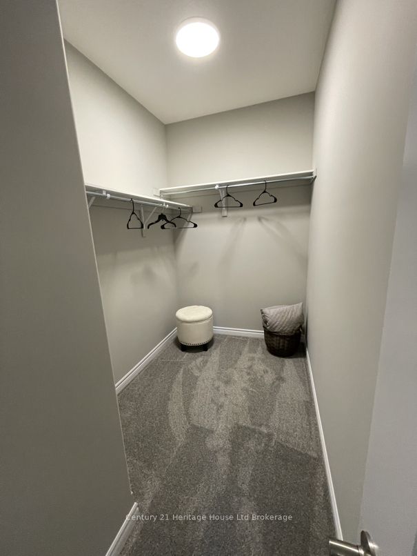 46 Matheson Cres Property Photo 15