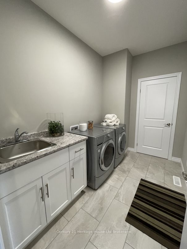 46 Matheson Cres Property Photo 20