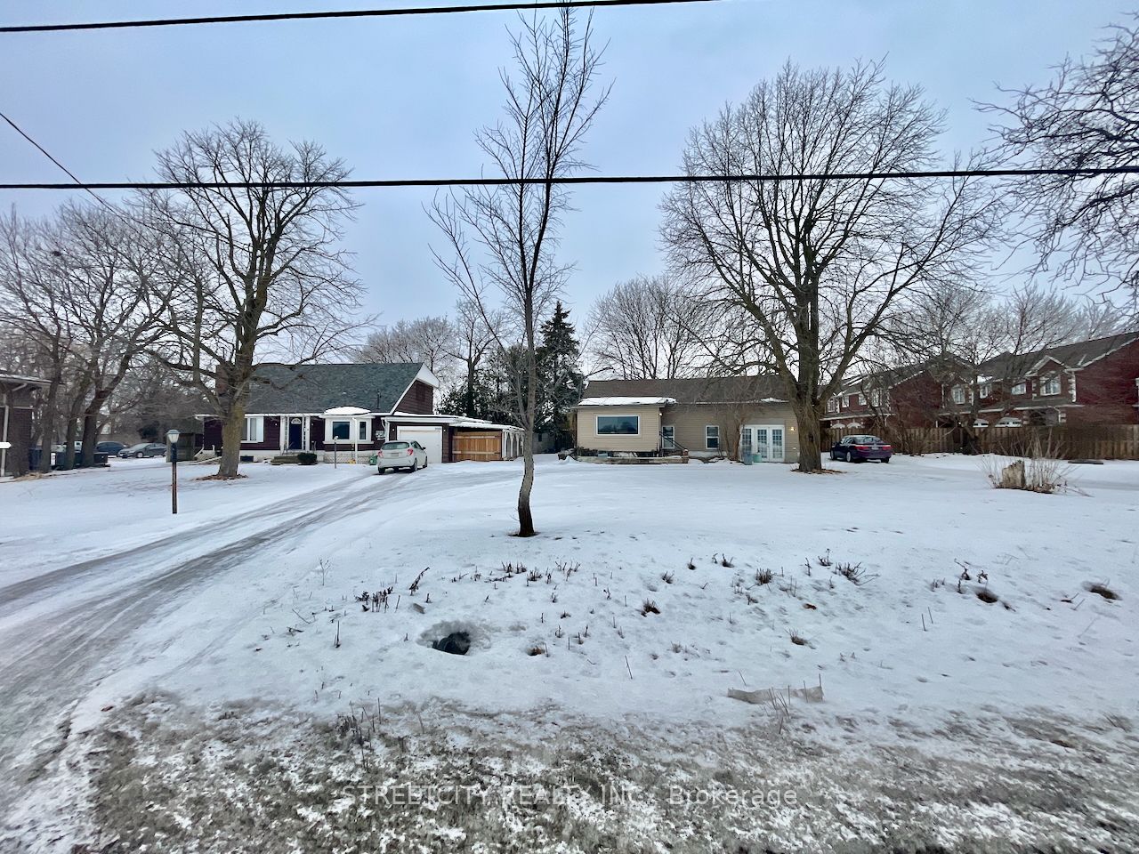 2069 Wharncliffe Road Property Photo 1