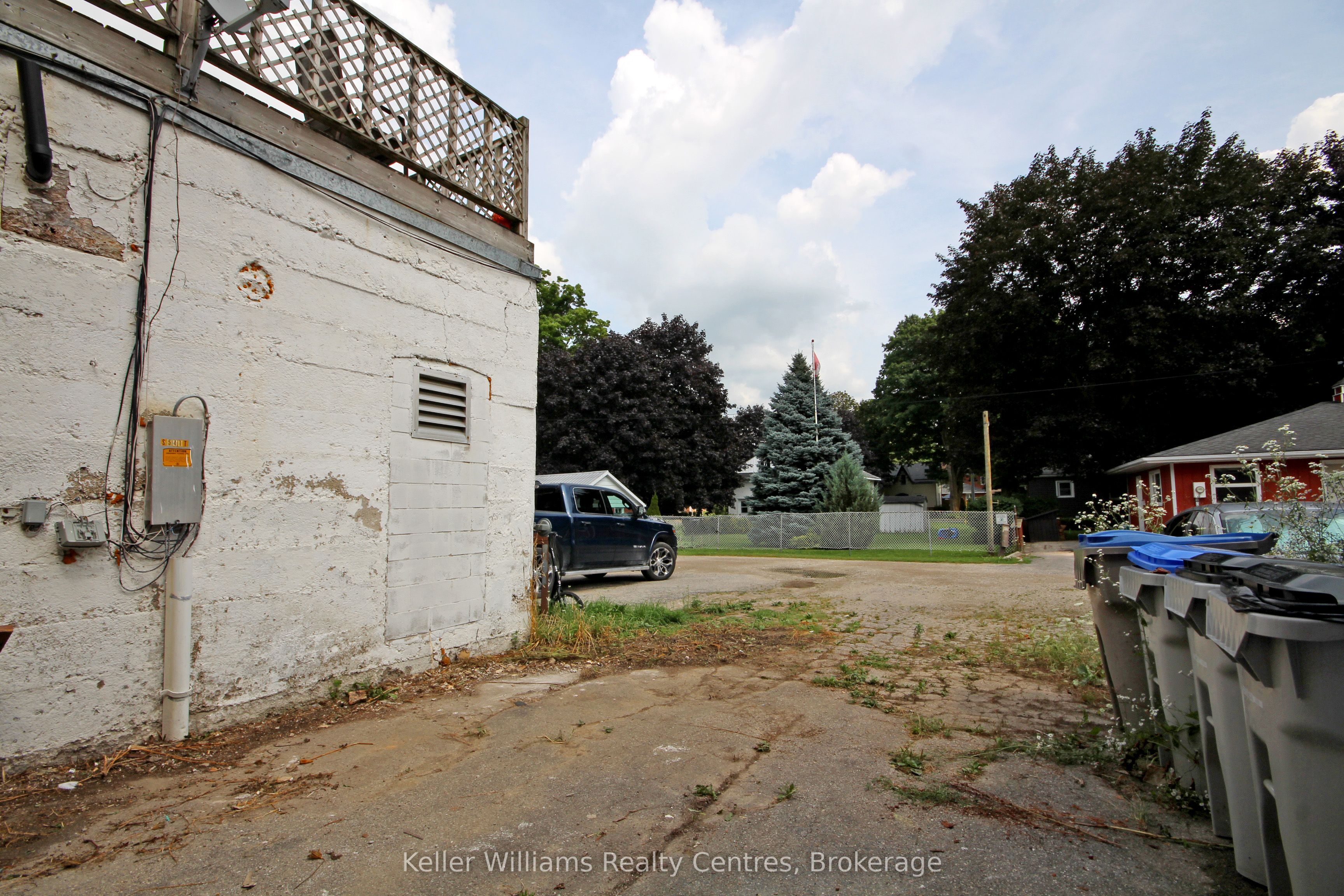 541 Turnberry Street Property Photo 20