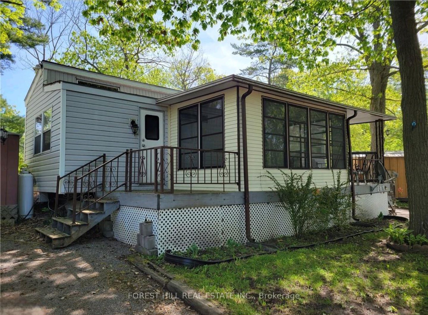 164 Lone Pine Rd Property Photo 2