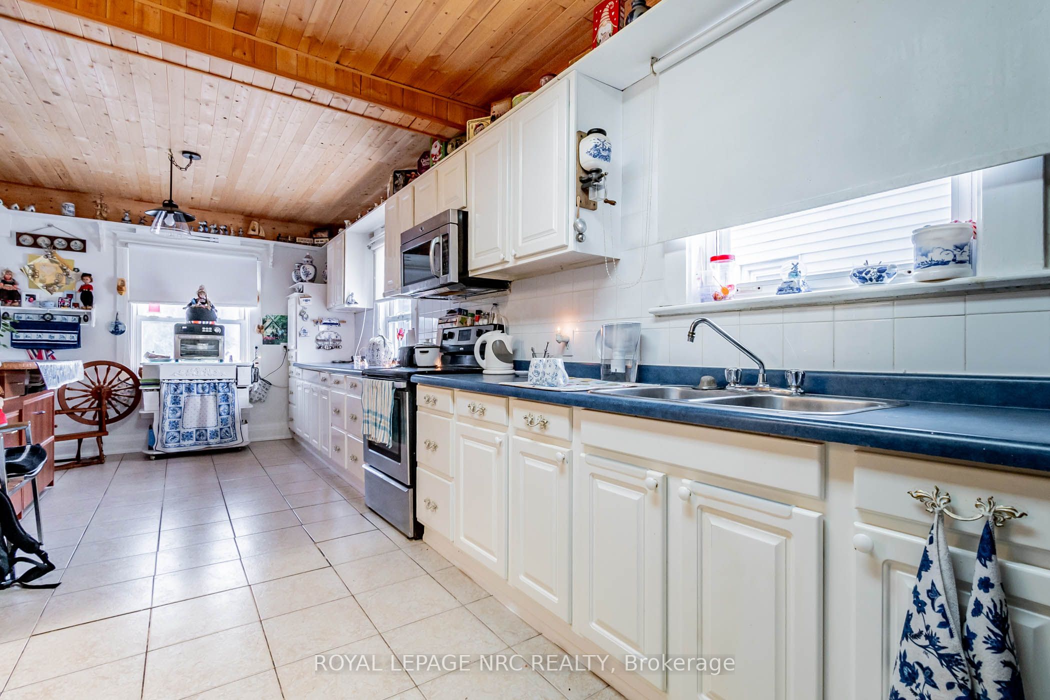 6490 Thorold Stone Road Property Photo 28
