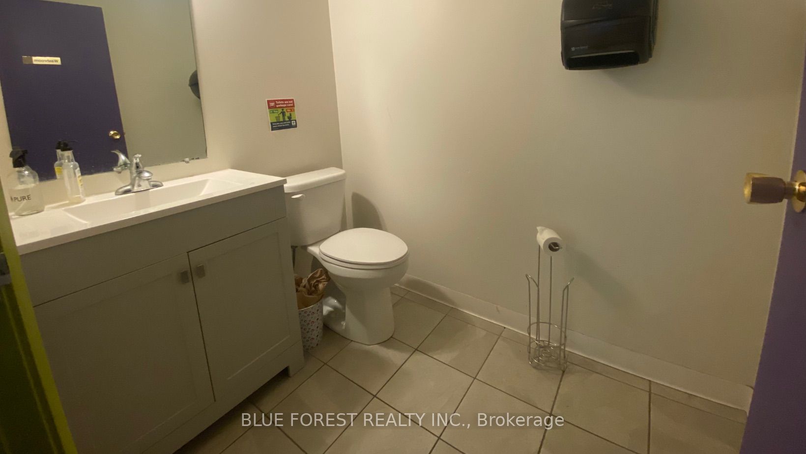 206 Piccadilly Street Property Photo 6