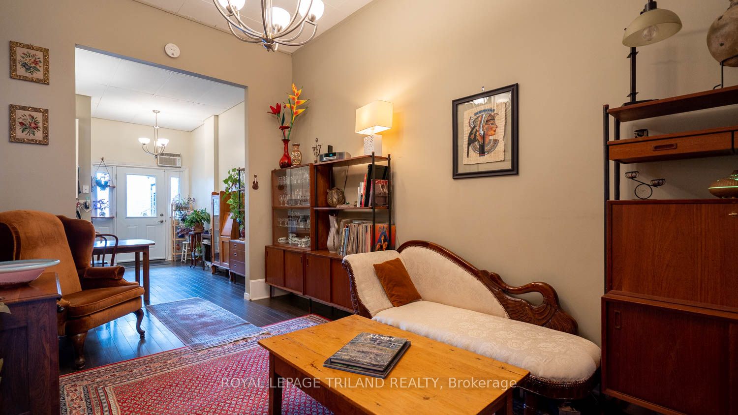 368 Talbot Street Property Photo 7