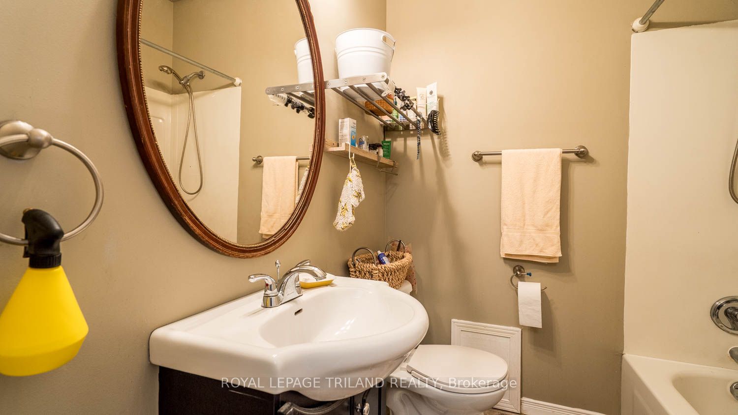 368 Talbot Street Property Photo 12