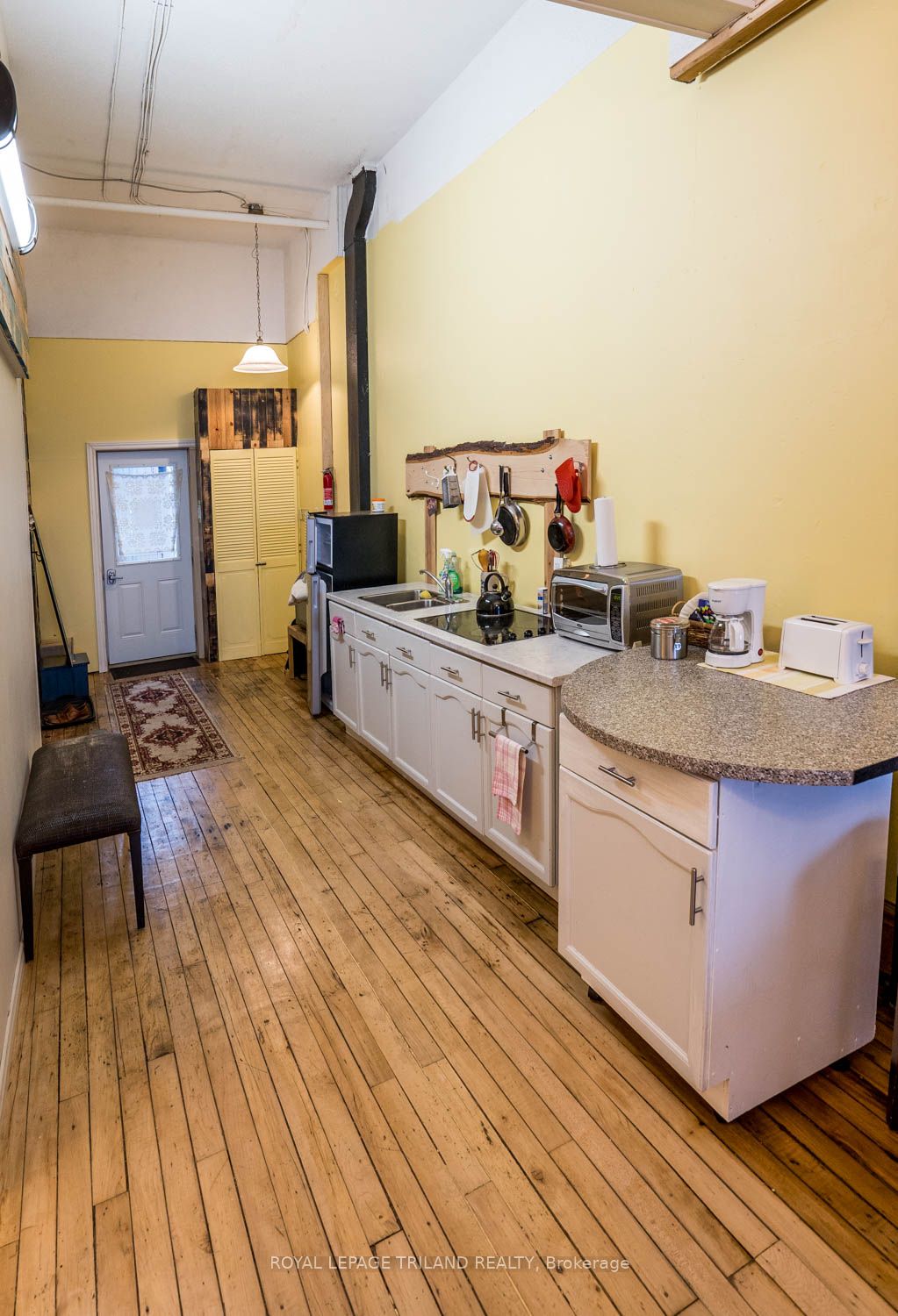 368 Talbot Street Property Photo 23