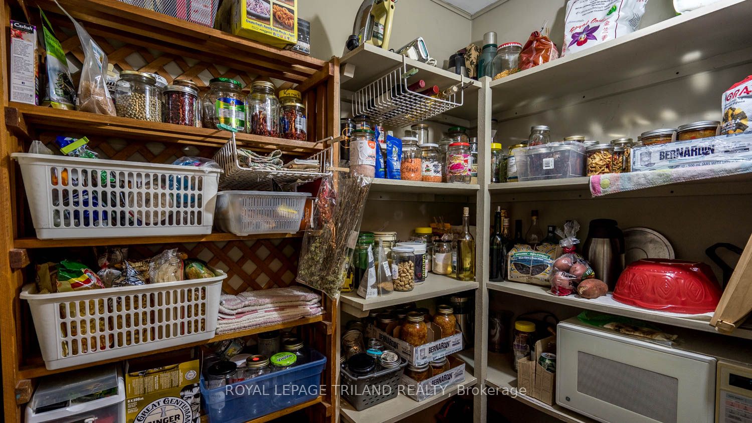 368 Talbot Street Property Photo 5
