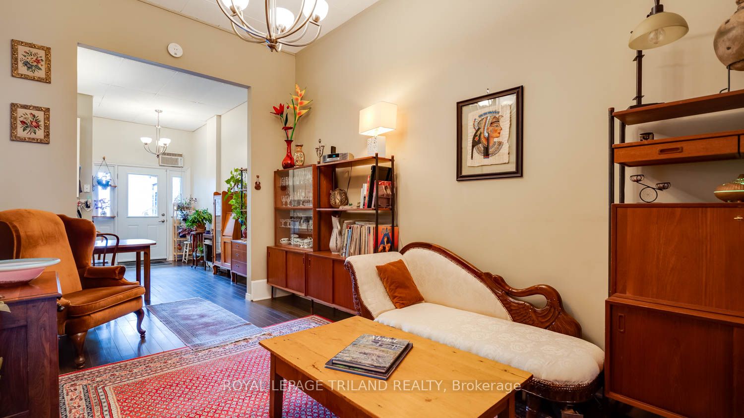 368 Talbot Street Property Photo 7